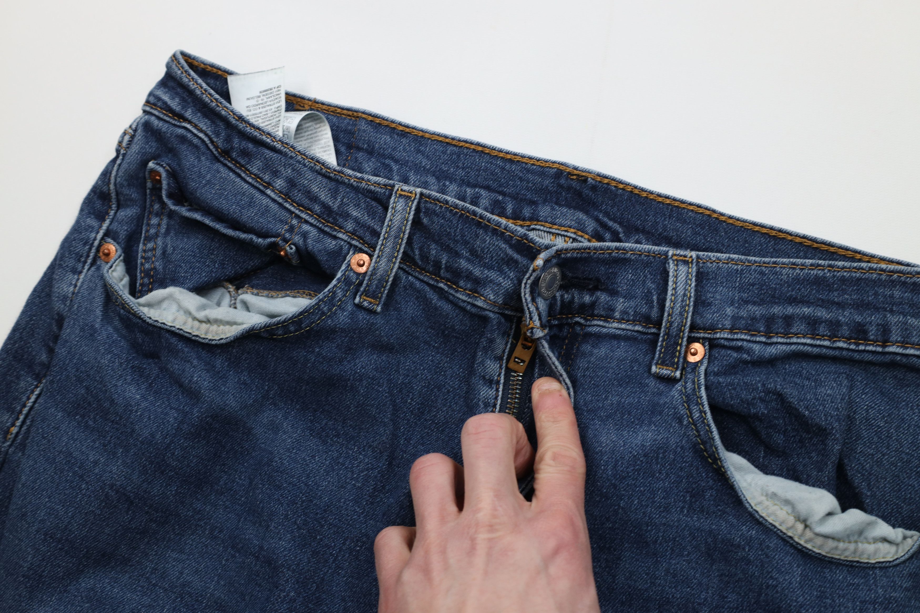 Levi's Vintage Y2K Levis 505 Regular Straight Leg Denim Jeans Size US 36 / EU 52 - 7 Thumbnail