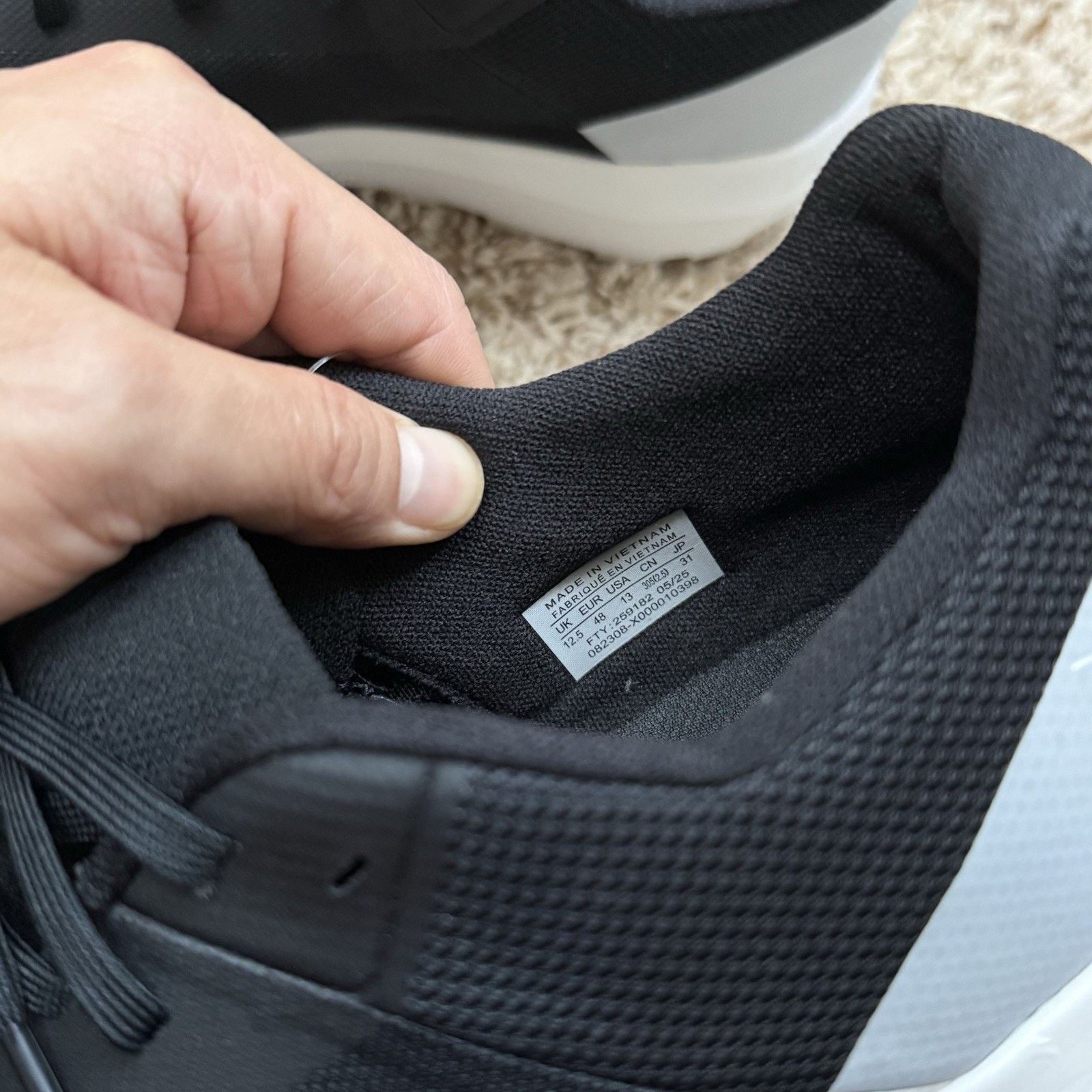 Arc'teryx NWT Arc'teryx Norvan LD 4 Size 13 Black/Arctic Silk White Size US 13 / EU 46 - 12 Thumbnail