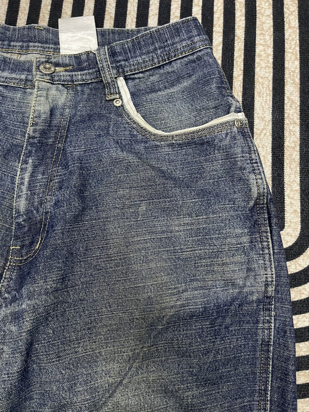 MasterPiece 2000s MASTERPIECE JAPAN BAGGY WASHABLE DISTRESSED JEANS Size US 32 / EU 48 - 7 Thumbnail