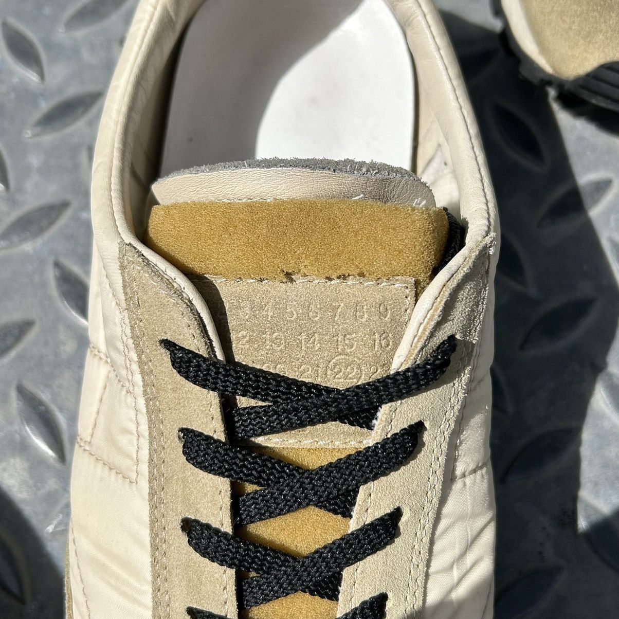 Maison Margiela Maison Margiela 22 Retro Runner Sneaker Size US 9 / EU 42 - 6 Thumbnail