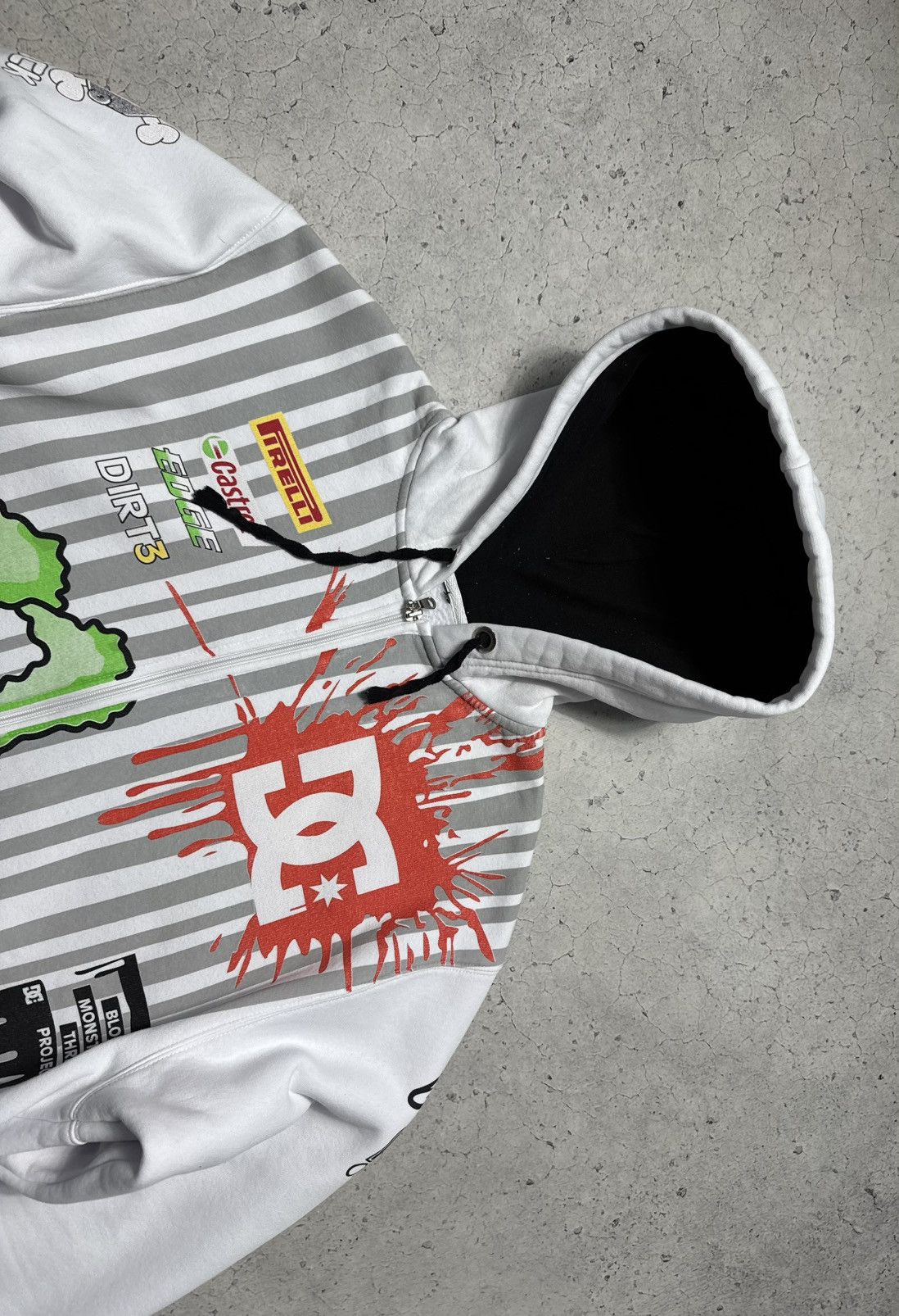 Vintage DC Shoes Monster Racing Full Zip Hoodie White Pirelli Size US XL / EU 56 / 4 - 4 Thumbnail