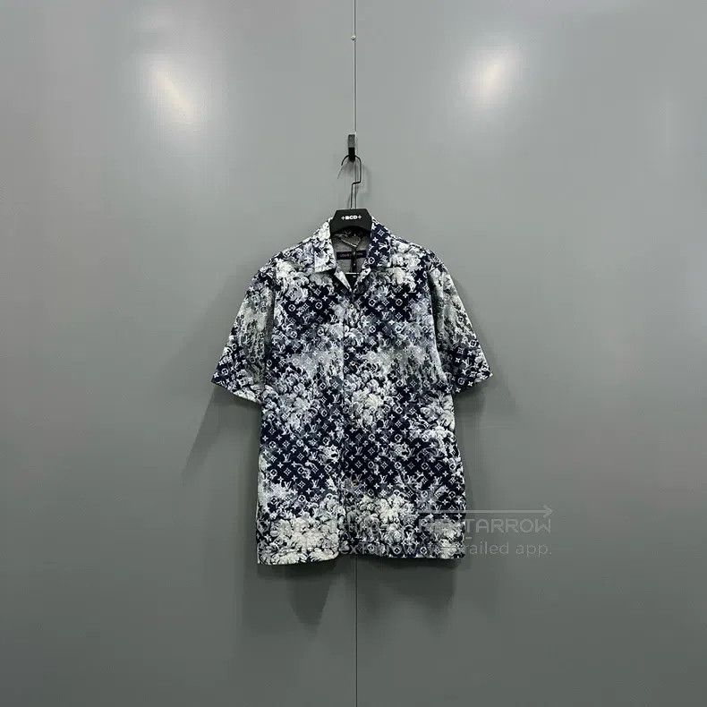 Louis Vuitton Louis Vuitton Tie-dyed logo full-print short-sleeve shirt Size US L / EU 52-54 / 3 - 1 Thumbnail