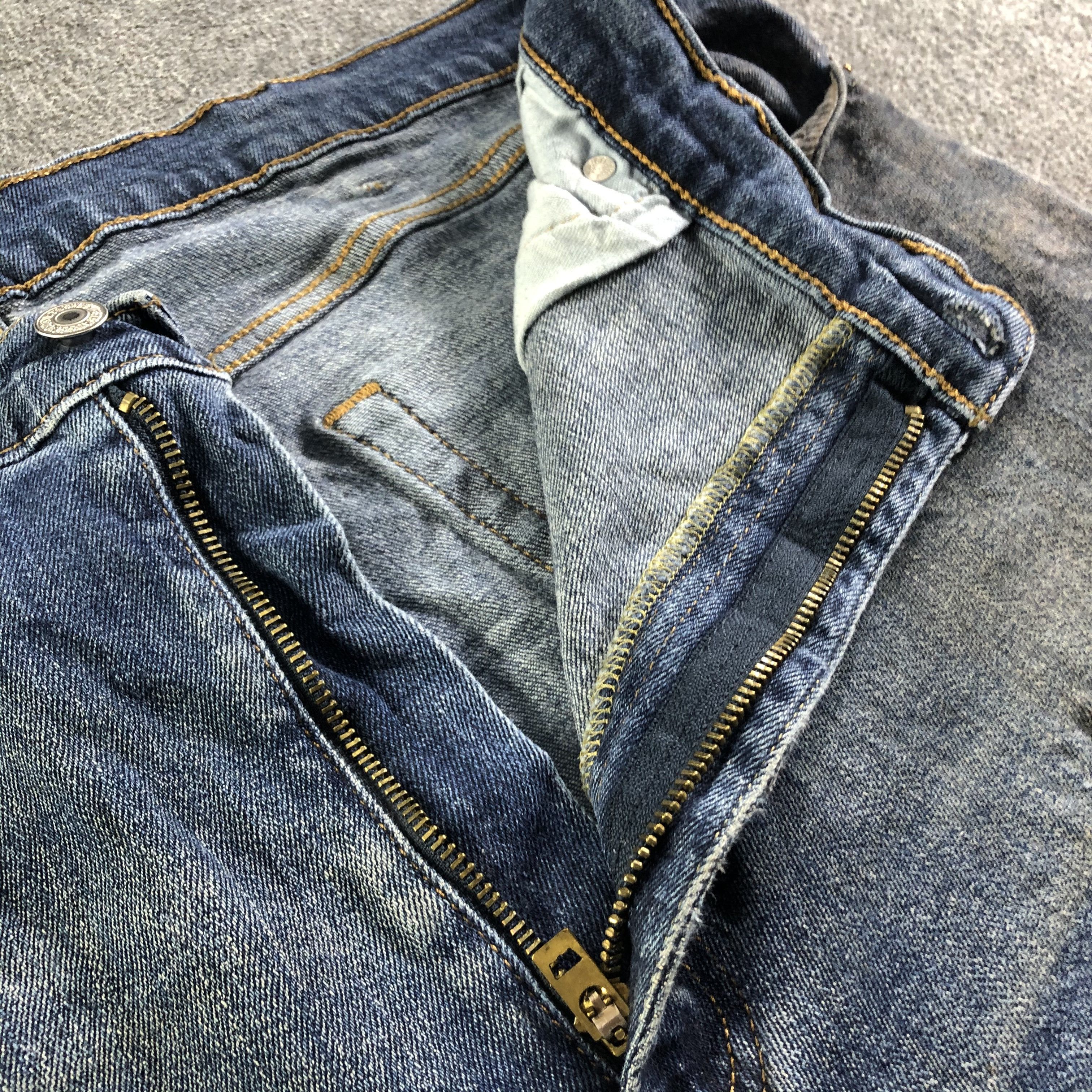 Levi's Vintage Blue Wash Levis 505 Jeans-J4442 Size US 39 - 7 Thumbnail