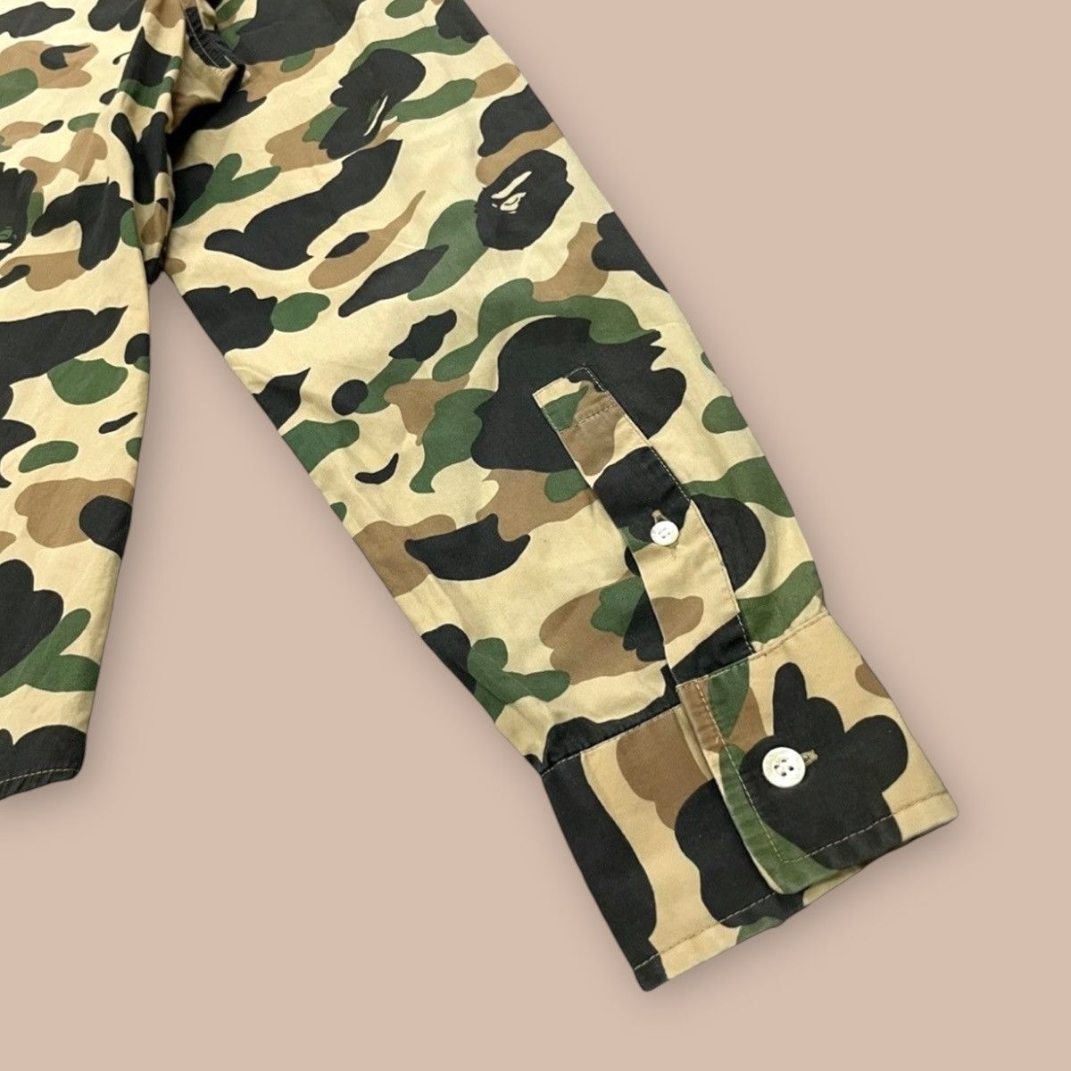 Bape A Bathing Ape Camo Button-up L/S Shirt Size US M / EU 48-50 / 2 - 10 Thumbnail