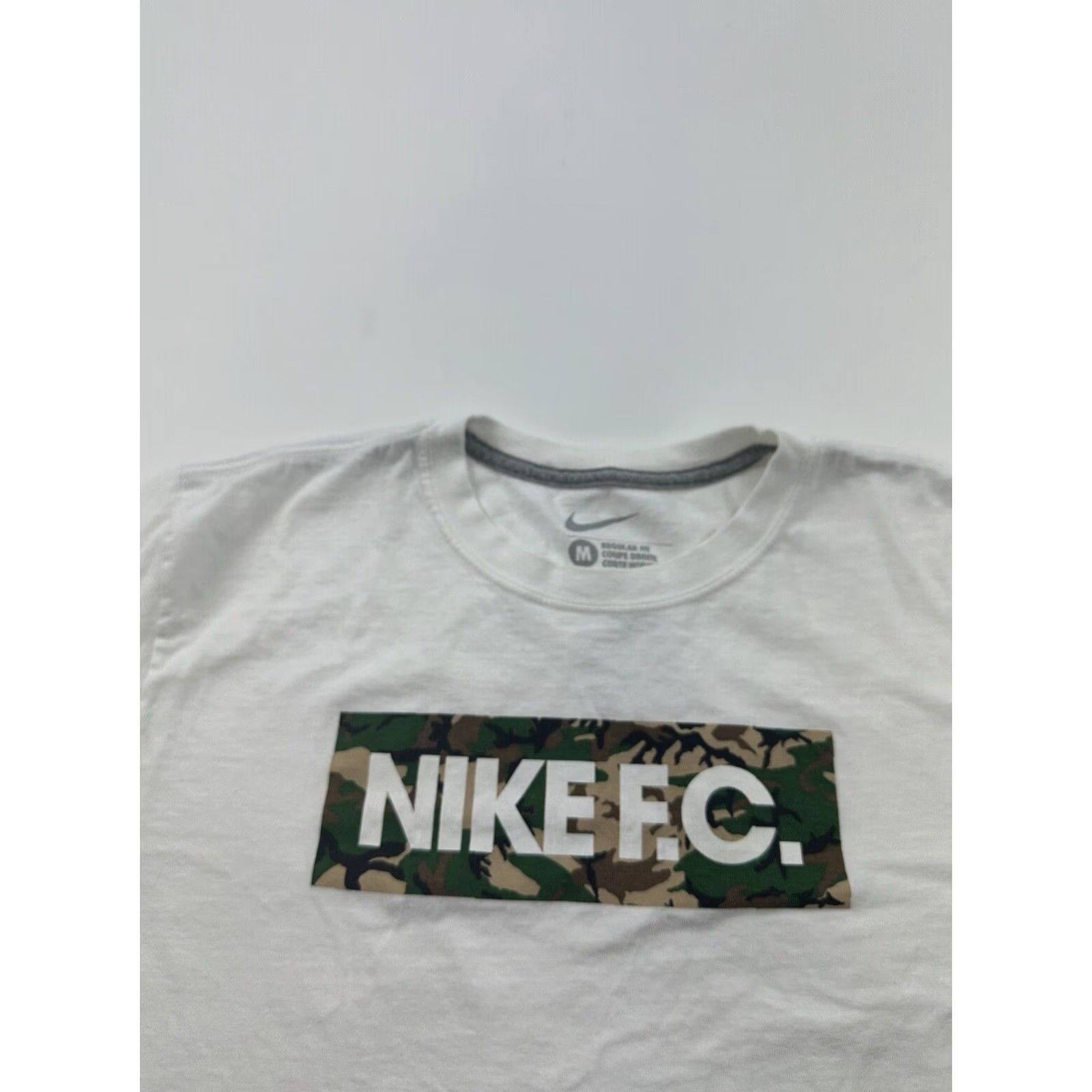 Nike Nike FC Camo Box Logo Graphic T-Shirt Mens Medium White Size US M / EU 48-50 / 2 - 3 Thumbnail