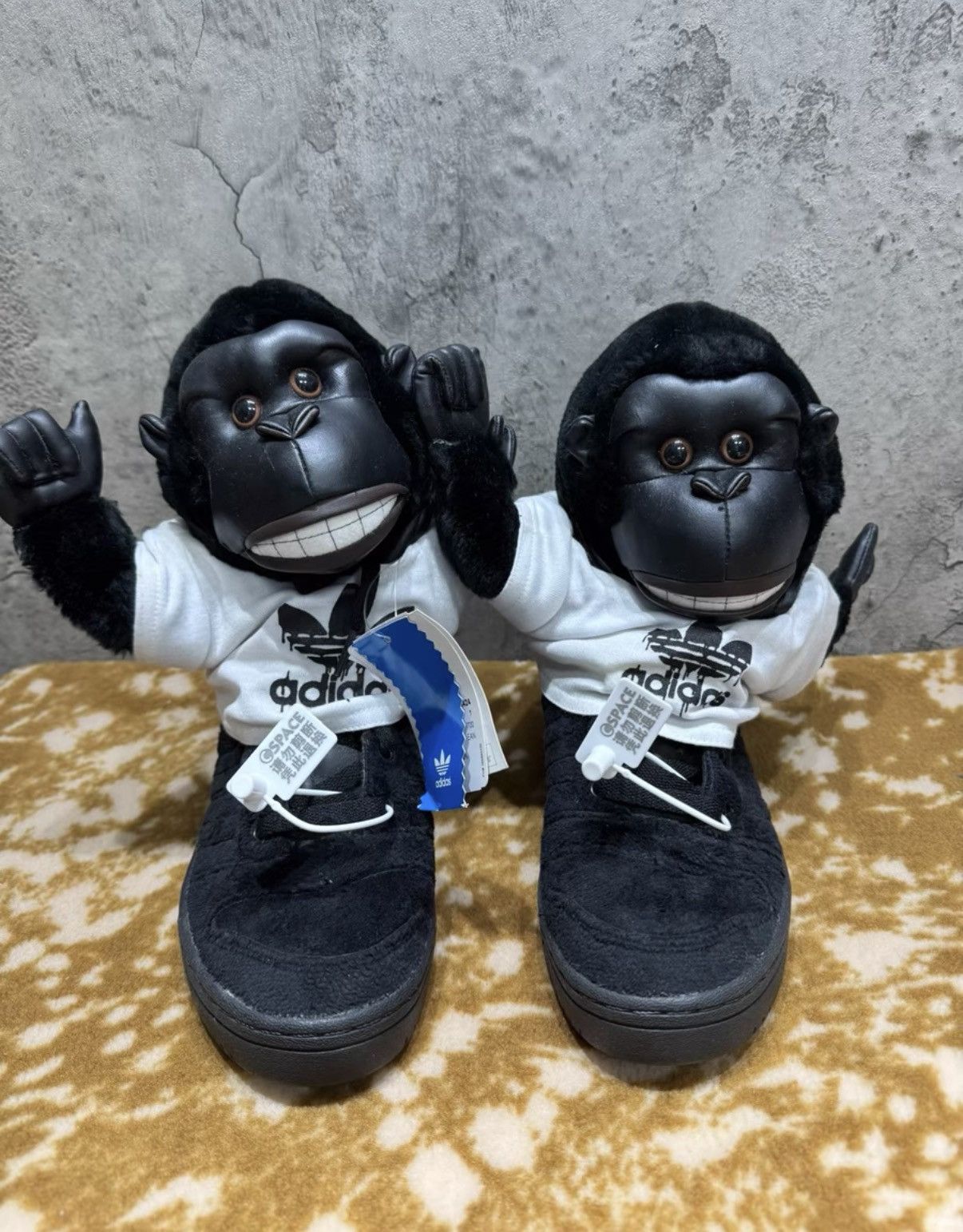 Adidas Adidas x Jeremy Scott Wings Bear K37 Size US 7.5 / EU 40-41 - 1 Thumbnail