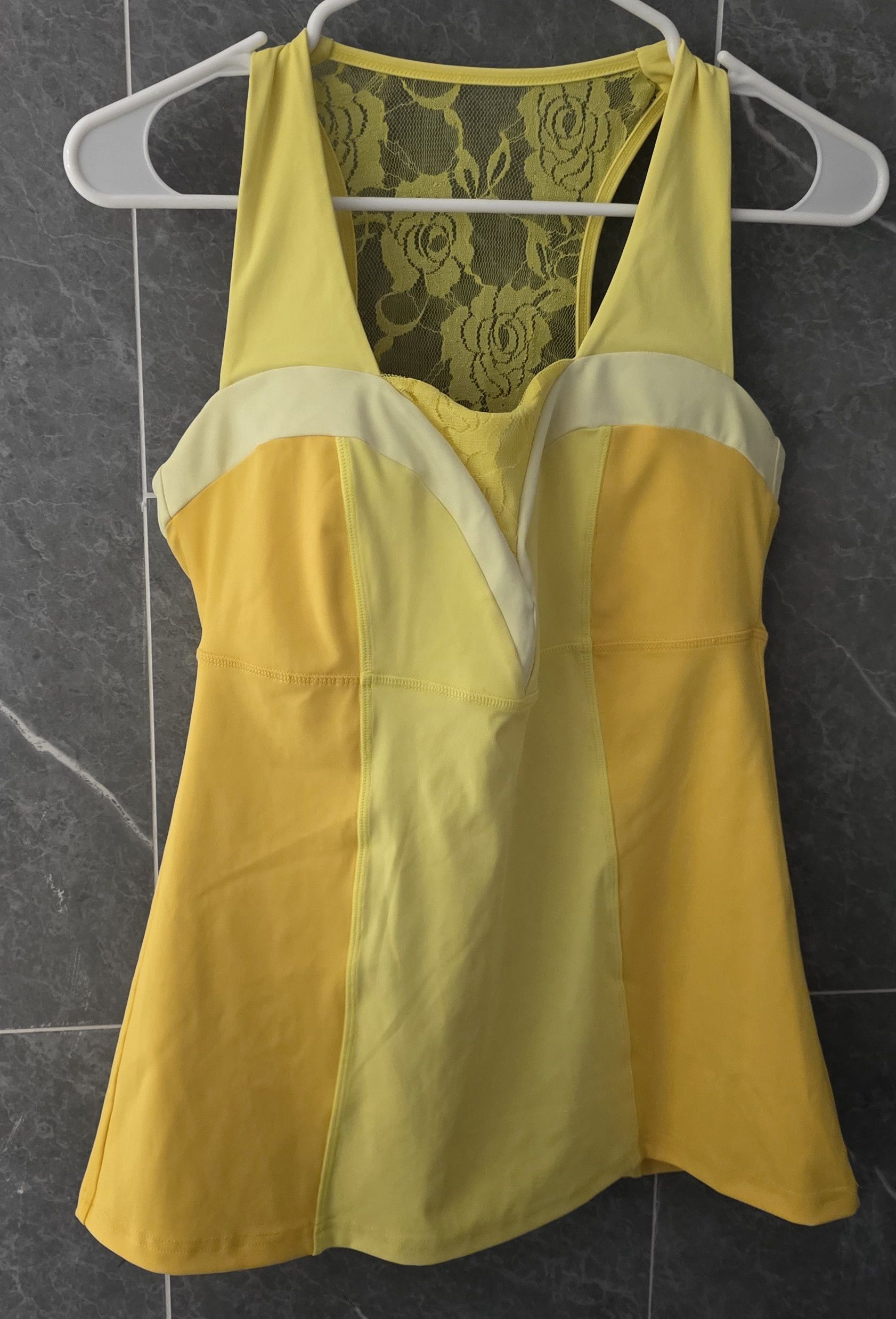 Other NWT Crowned Athletics Enchanted Rose Princess Athletic L Size L / US 10 / IT 46 - 1 Thumbnail