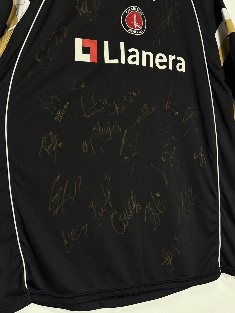 Joma #10 Bent Charlton Athletic 2006 Away Soccer Jersey W/ Signed Size US XL / EU 56 / 4 - 5 Thumbnail