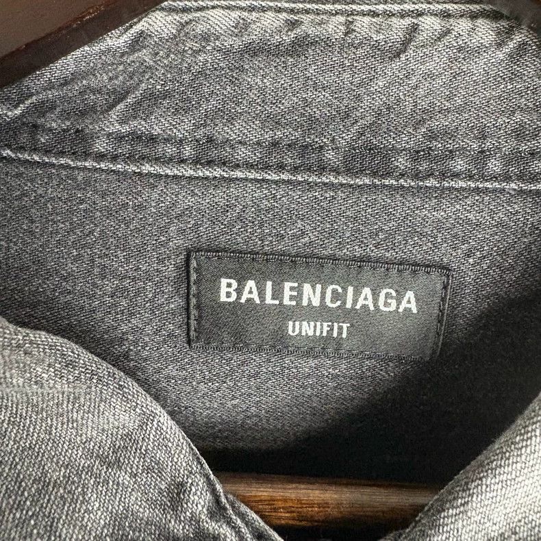 Balenciaga Balenciaga Ripped sand washed grey denim long sleeves Size US L / EU 52-54 / 3 - 3 Thumbnail