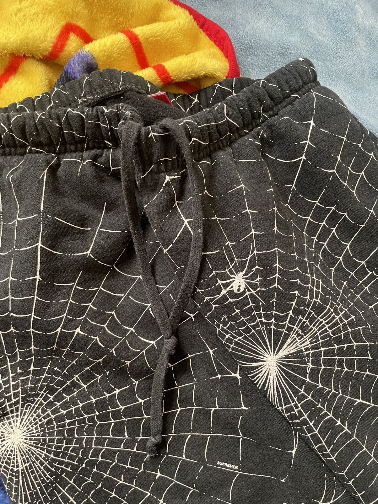 Supreme 2016 supreme spiderweb sweat suit Size US 34 / EU 50 - 2 Thumbnail