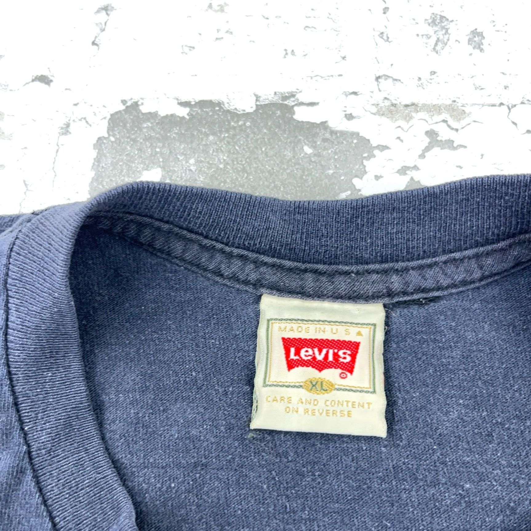 Levi's VINTAGE Levi's Shirt Men XL Black Tee Made In USA 90s Faded Original Adult Tee logo 90s USA Mens Size US XL / EU 56 / 4 - 5 Thumbnail