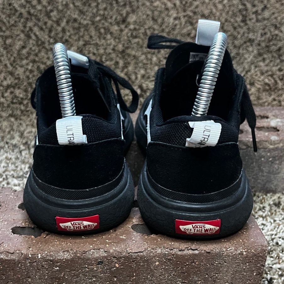 Vans Vans Ultrarange Exo Skate Sneakers Black Unisex M6/W7.5 Size US 6 / EU 39 - 7 Thumbnail