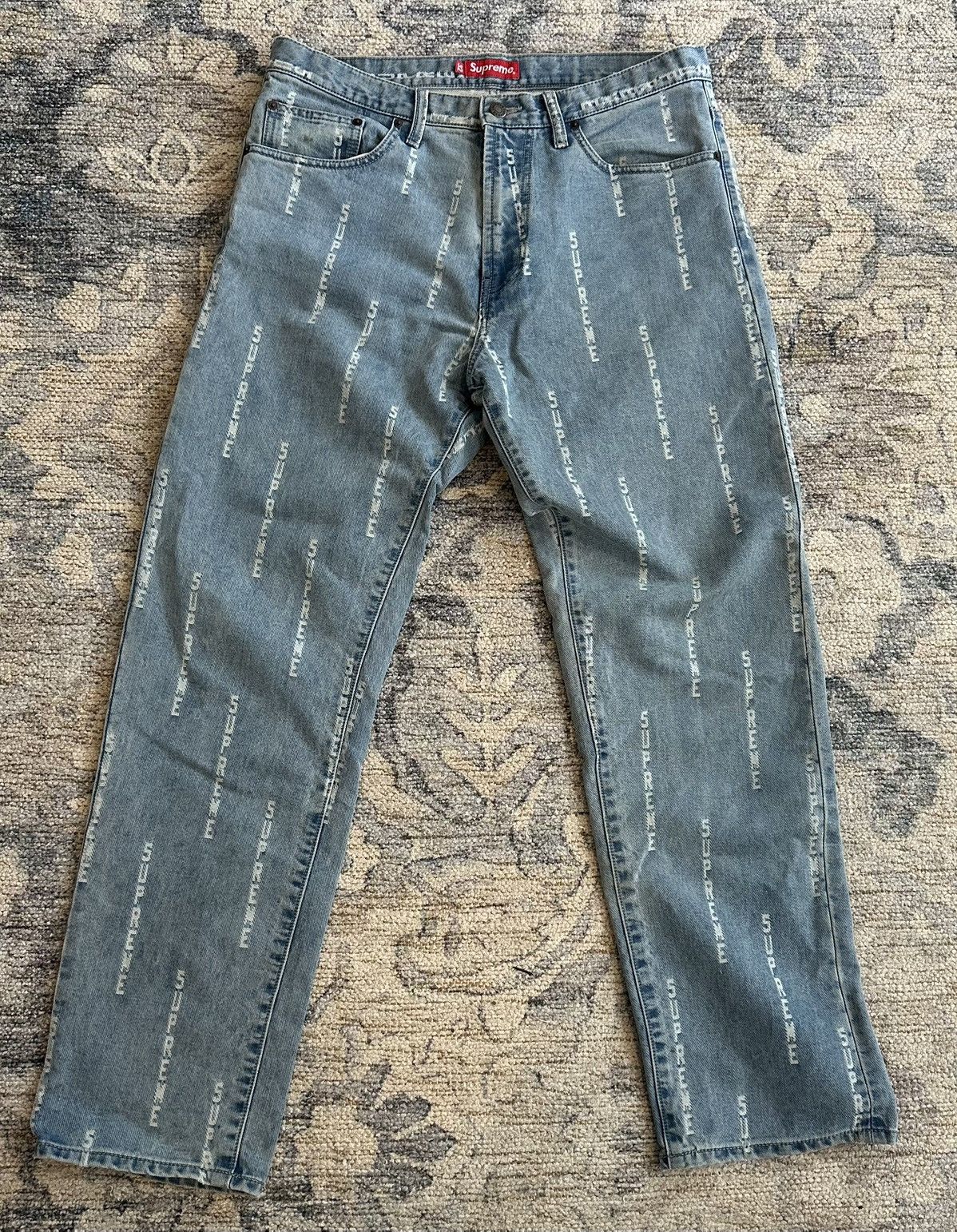 Supreme jeans size 32 supreme all over print