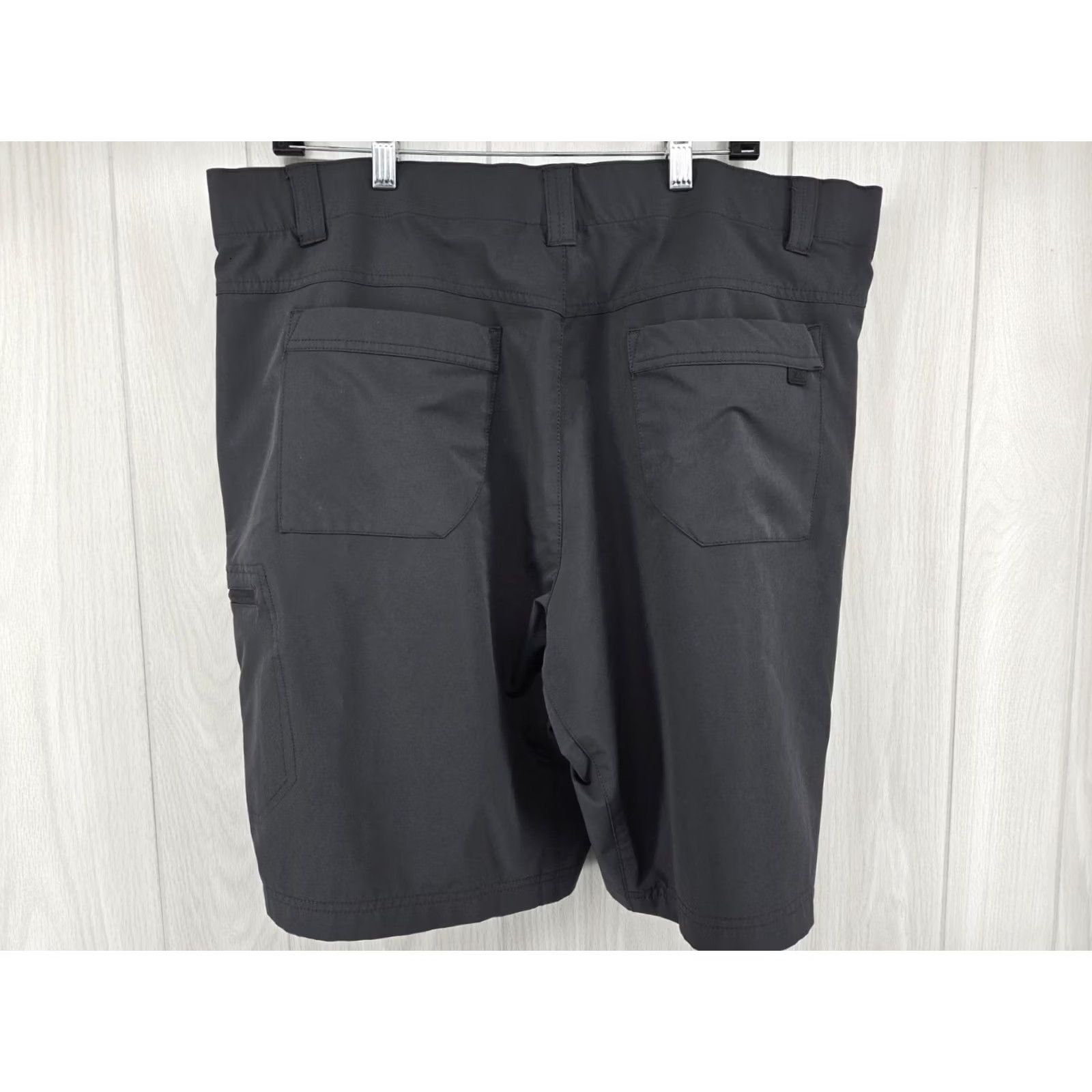 ZeroXposur Zeroxposur Men's Shorts 38 Black Charcoal Gray w/Pockets Flat Front Zip 10in Inseam Size US 38 / EU 54 - 2 Thumbnail