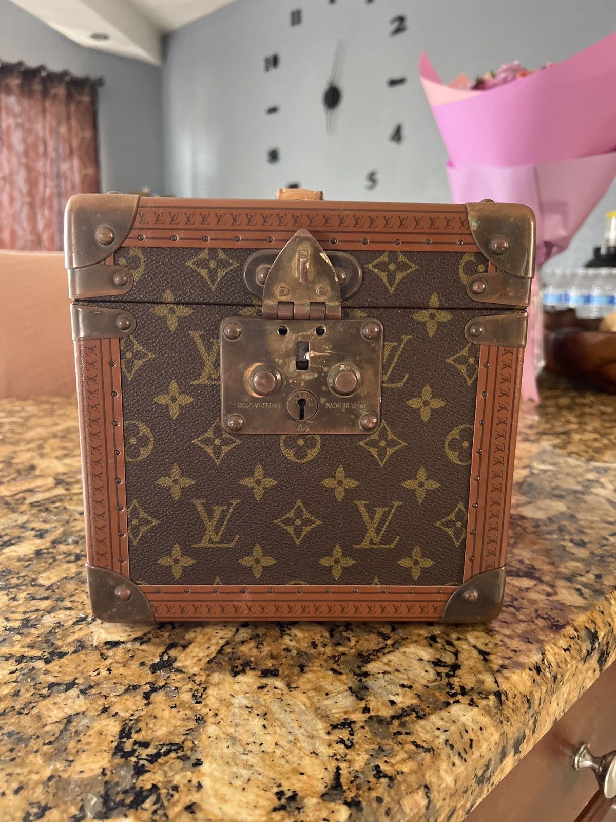 Louis Vuitton Monogram m21828 boite-flacons cosmétics box Size ONE SIZE - 7 Thumbnail
