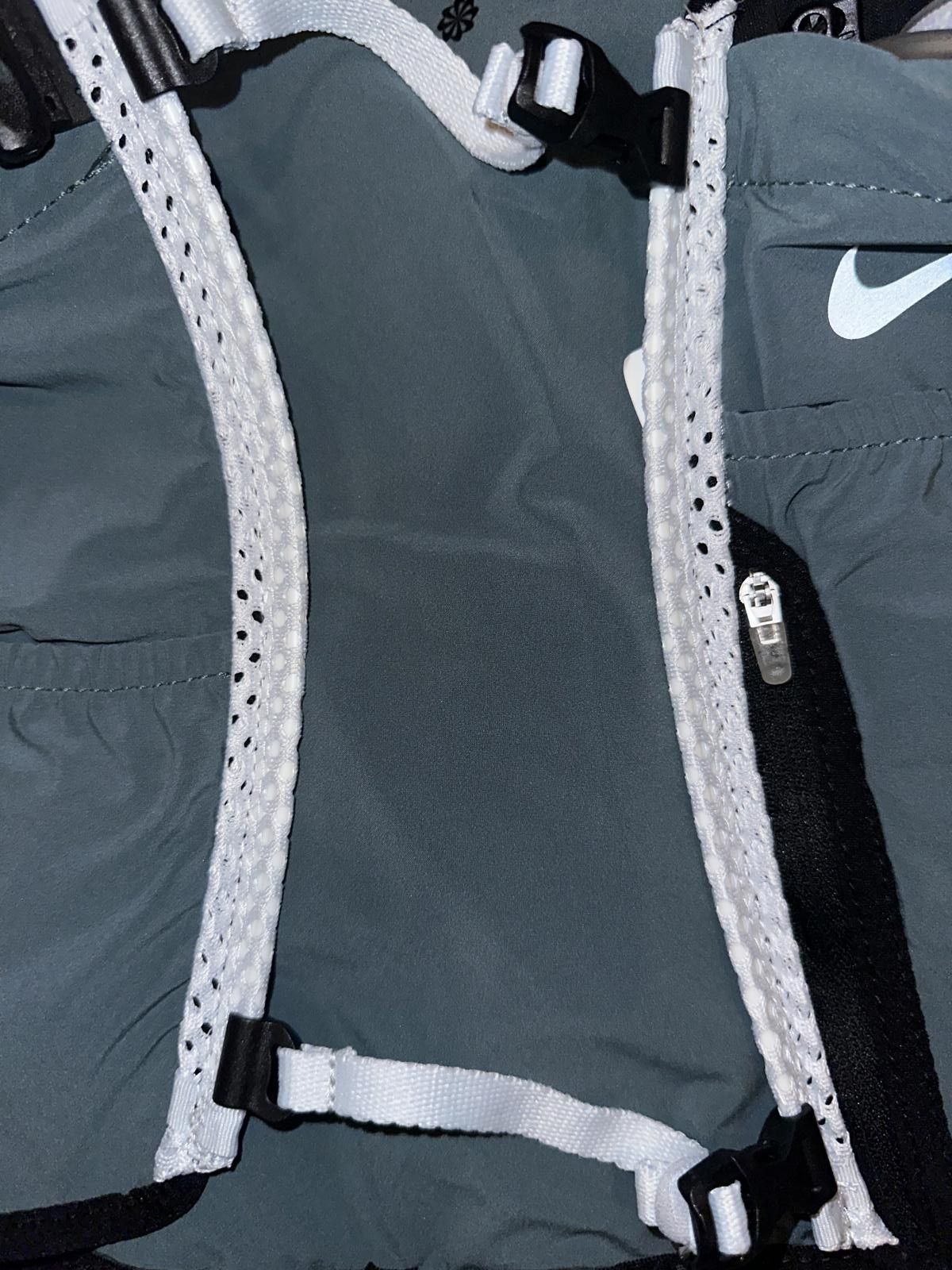 Nike Nike Trail Kiger 4.0 Vest Running Hasta/Black/Pure Platinum/Silver Size XS / US 0-2 / IT 36-38 - 6 Thumbnail