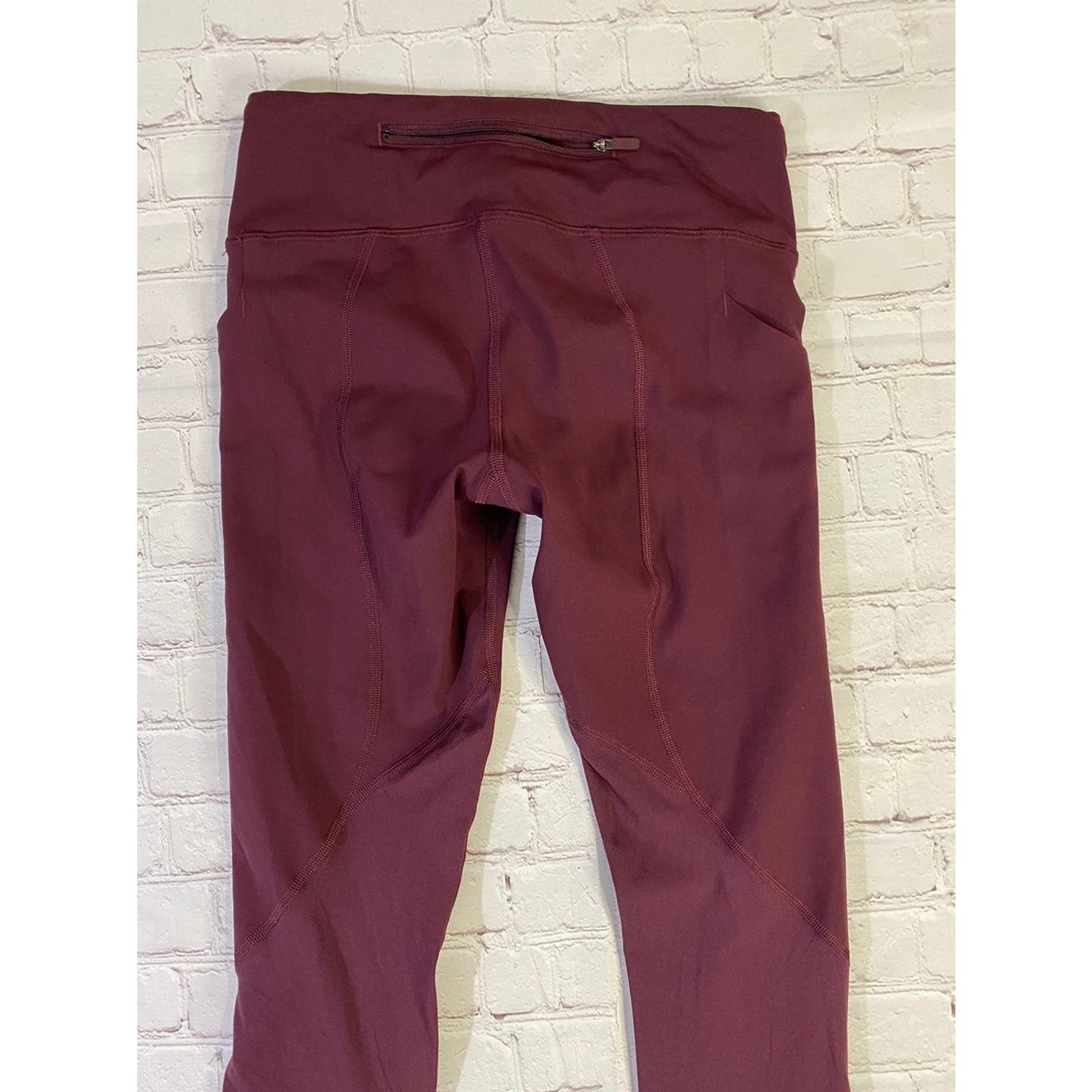 Lululemon lululemon leggings size 4 Size US 26 / EU 42 - 8 Thumbnail