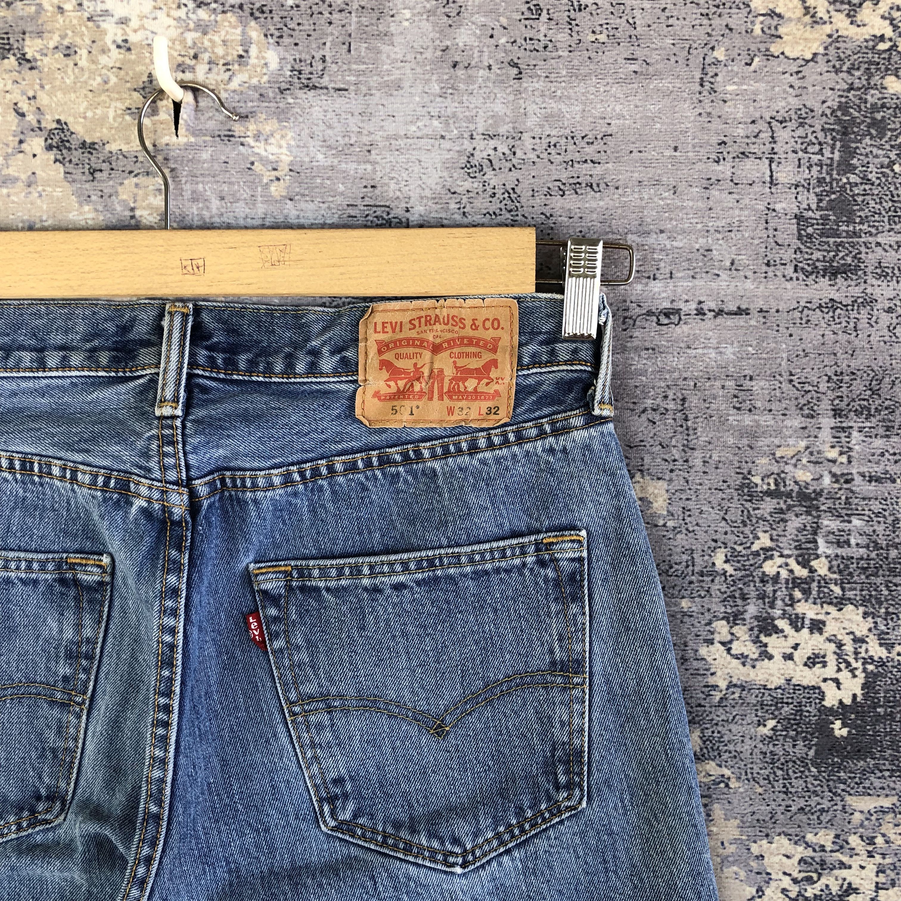 Levi's Vintage Levis 501 Faded Jeans Levi's Stonewash Denim Size US 32 / EU 48 - 5 Thumbnail