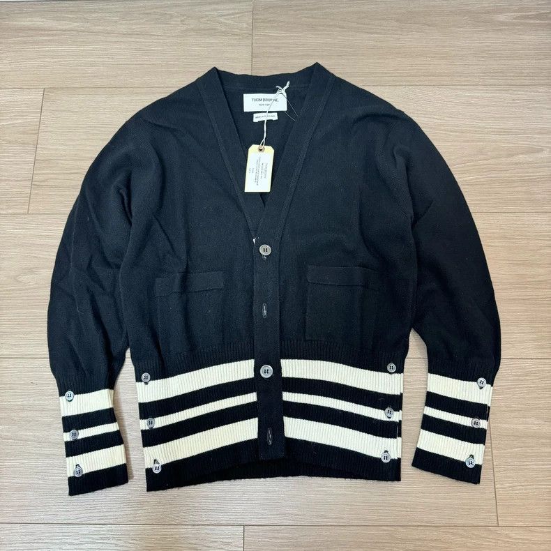 Thom Browne Thom Browne White and black striped cashmere sweater Size US M / EU 48-50 / 2 - 1 Thumbnail