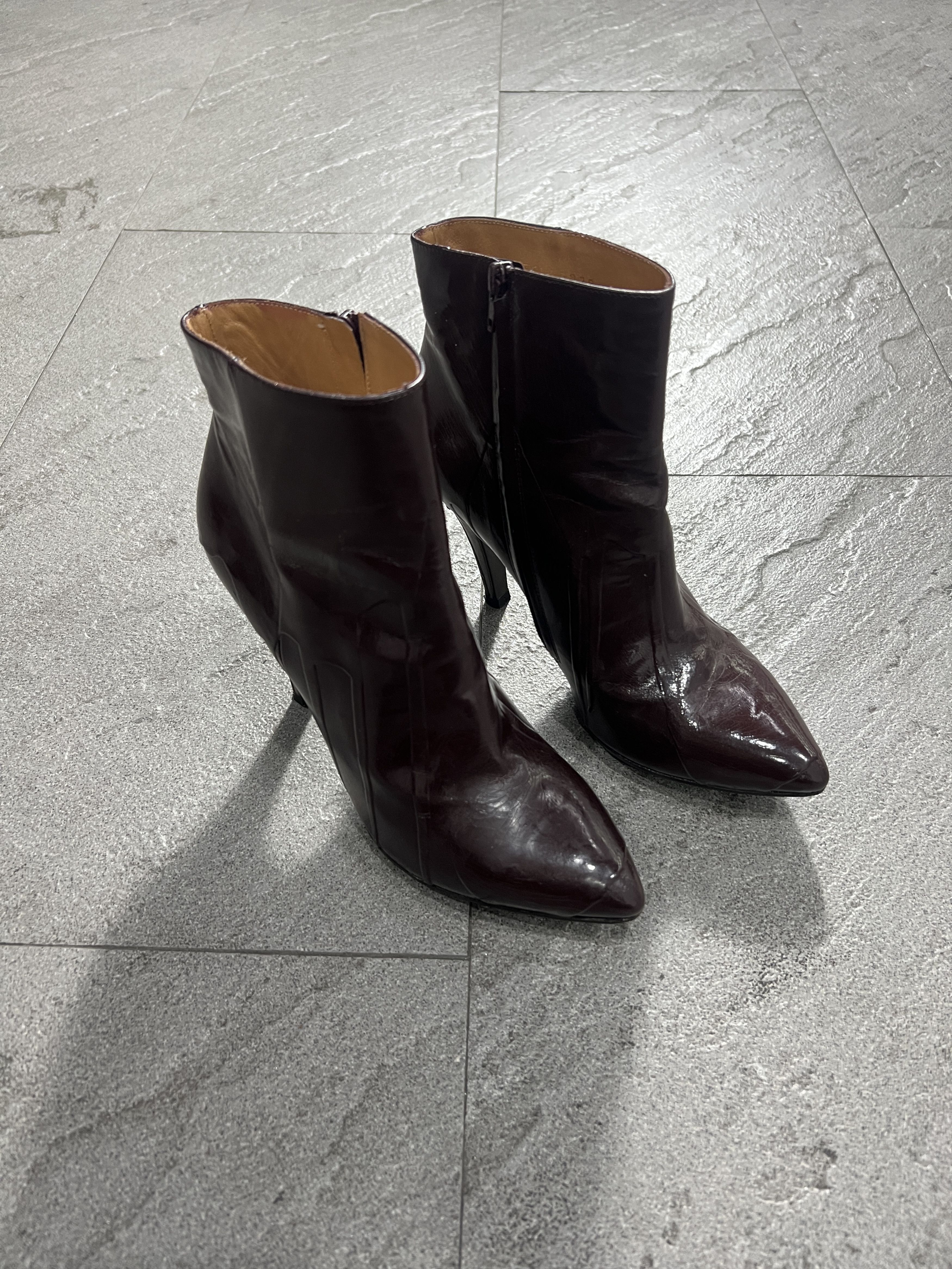 Maison Margiela Maison Martin Margiela Oxblood Patent Leather Ankle Boots Size US 7.5 / IT 37.5 - 4 Thumbnail