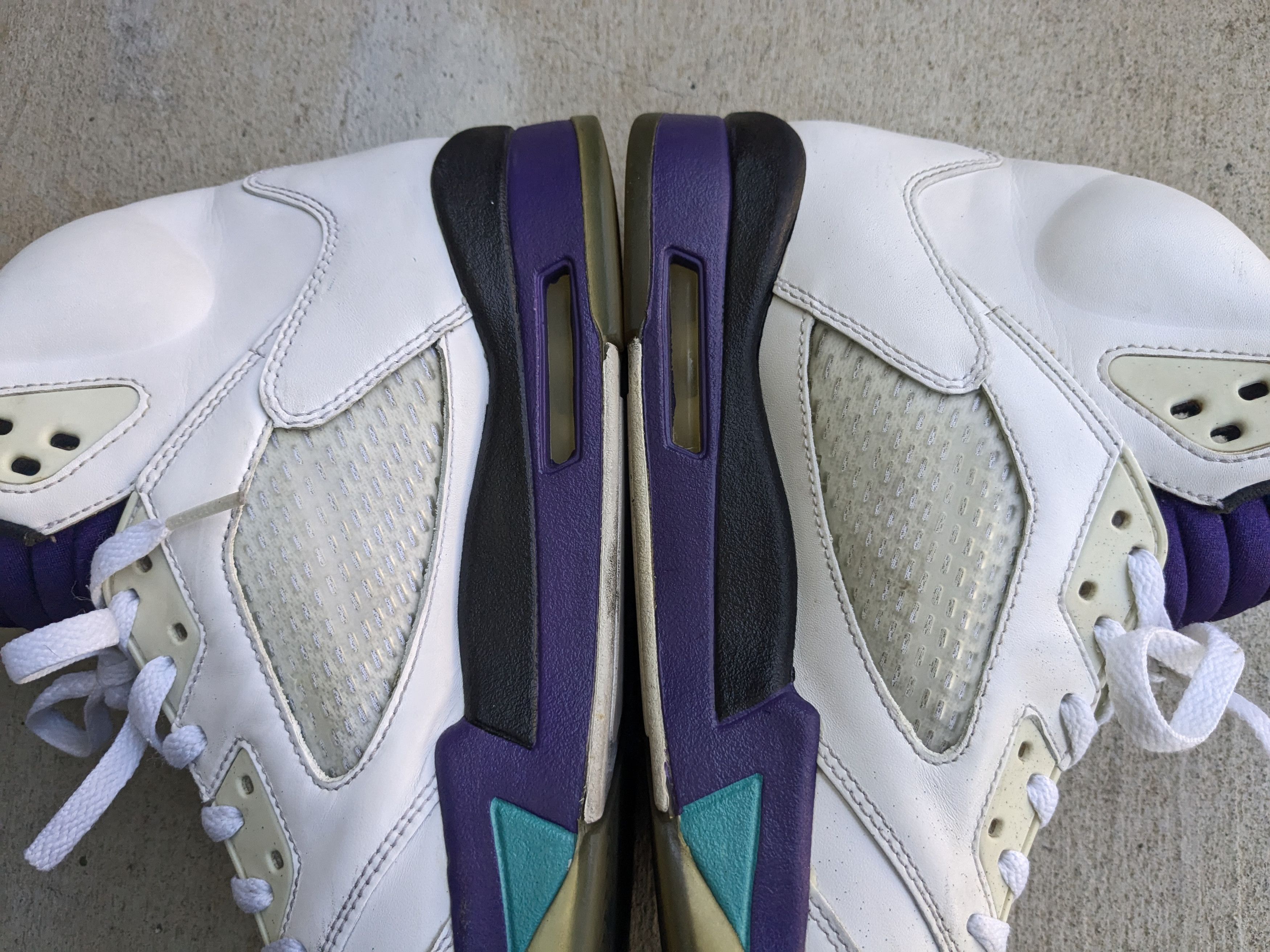 Jordan Brand Nike Air Jordan 5 Retro Grape 2013 White Purple 136027-108 Size US 12 / EU 45 - 7 Thumbnail