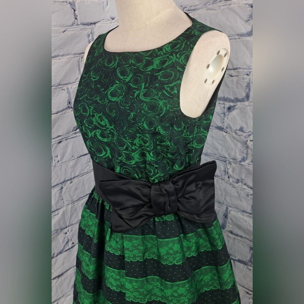 RED Valentino NWOT Red Valentino Women's Dress Bow Tie Casual Party Midi Size M / US 6-8 / IT 42-44 - 1 Thumbnail