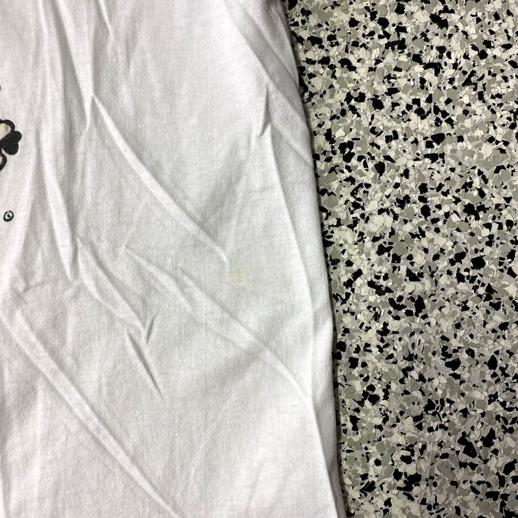 Fruit Of The Loom VINTAGE Fruit of the Loom T-Shirt Santa Snowman Ginger Bread White Lmen Men T-Shirt 90s Christmas Holiday Crew Neck Short Sleeve Yellowing Size US L / EU 52-54 / 3 - 2 Thumbnail
