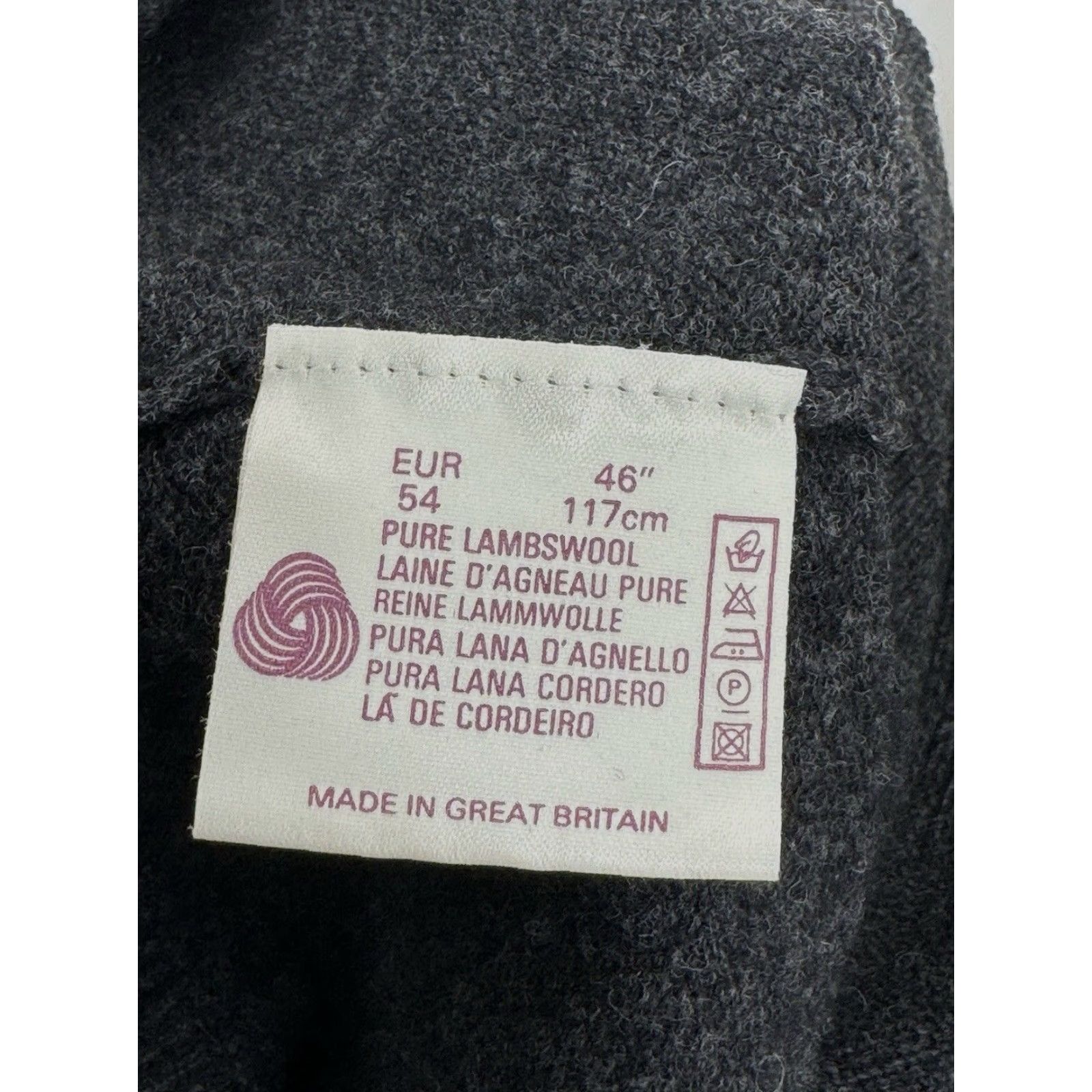 Vintage ALAN PAINE Vest Lambswool XL Mens Gray Shirt? Size US XL / EU 56 / 4 - 5 Thumbnail