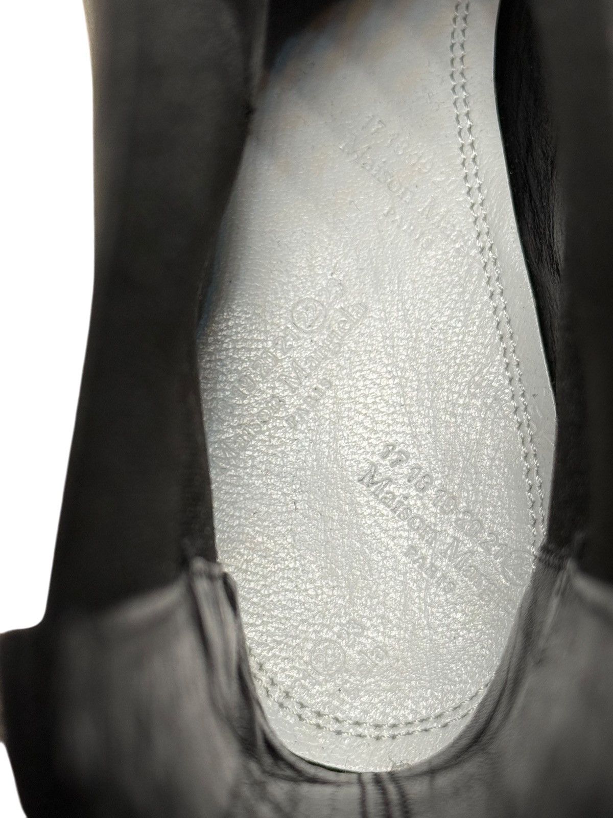 Maison Margiela Maison Margiela Patent Leather Tabi Ankle Boot Size US 5 / IT 35 - 8 Thumbnail