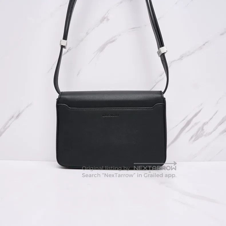 Givenchy Givenchy Ladies Metal Logo Crossbody Bag Size ONE SIZE - 4 Thumbnail