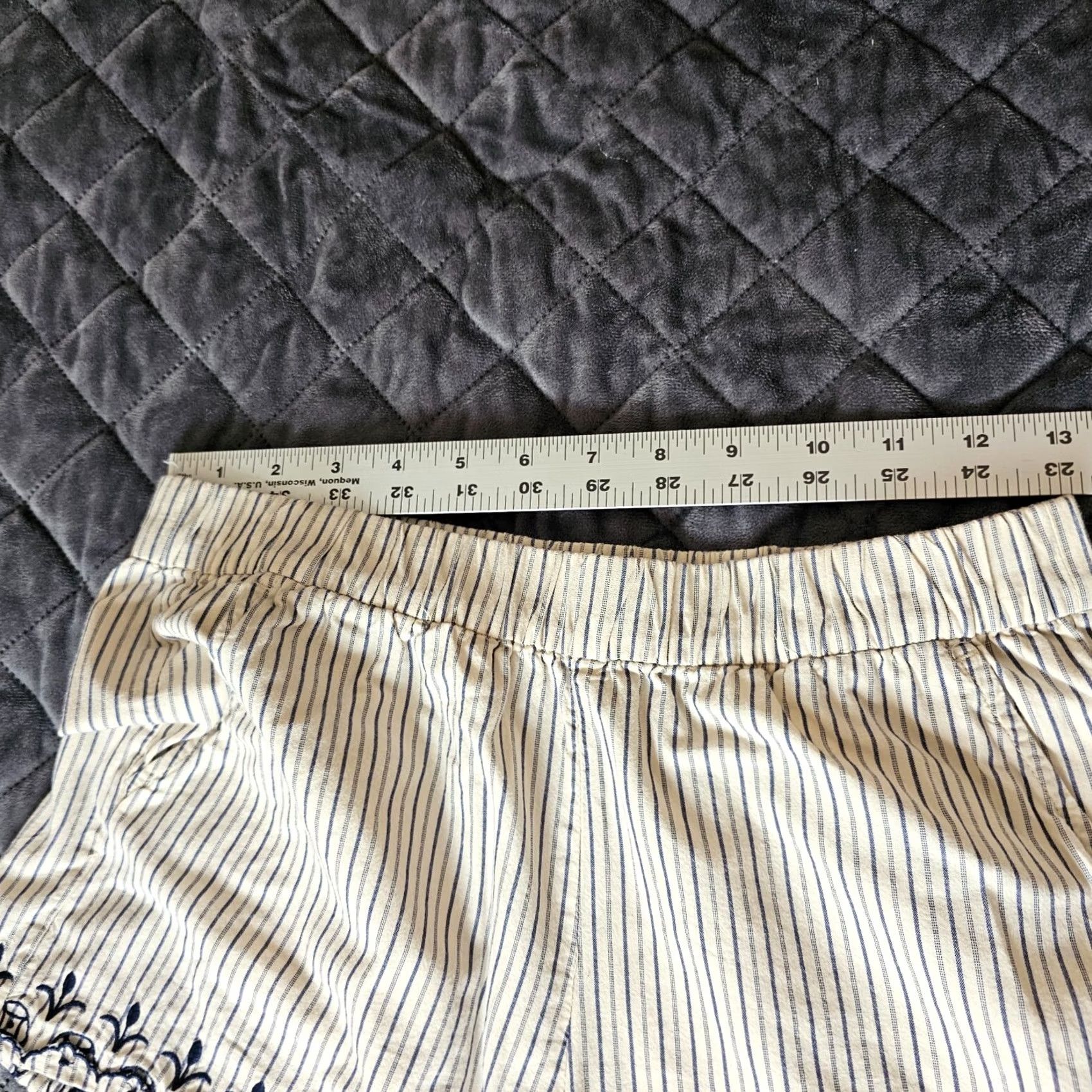 Madewell VINTAGE Madewell Pajama Shorts Women's XS Beige Striped Elastic Waist Leg Design Shirt? Size 26" / US 2 / IT 38 - 3 Thumbnail