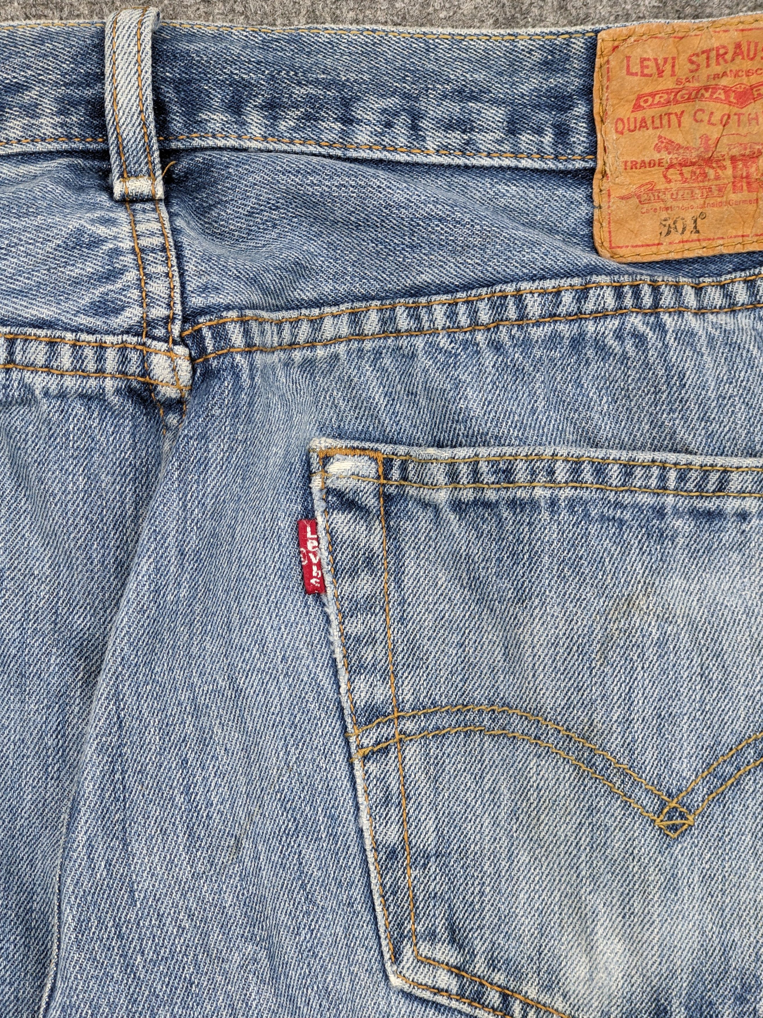 Levi's Vintage Levis 501 Faded Blue Jeans DJ0027Z Size US 34 / EU 50 - 6 Thumbnail