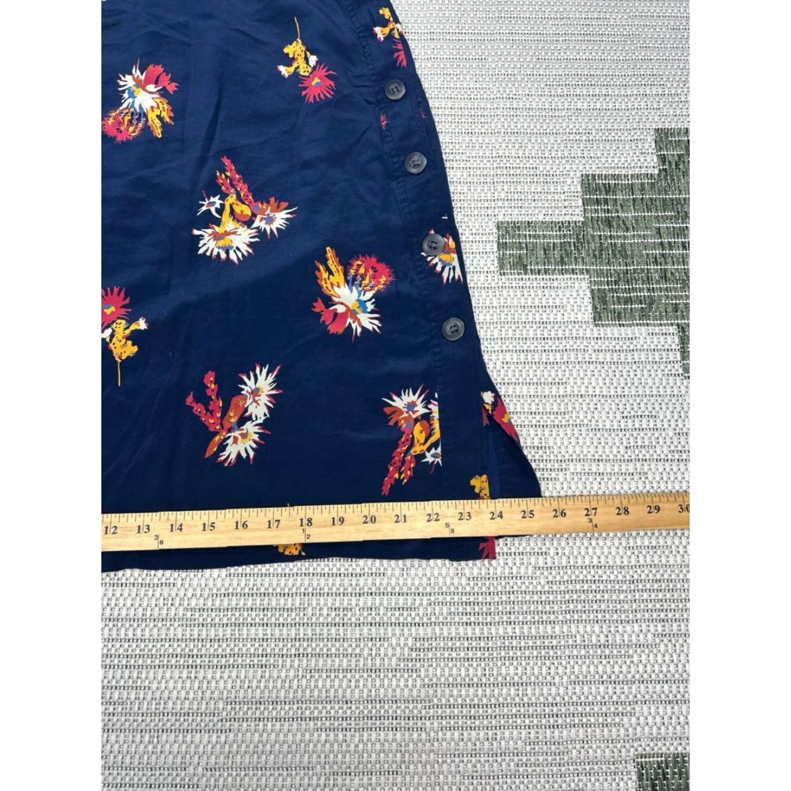 Madewell Madewell A-Line Skirt Womens 6 Blue Cactus Flower Print Lined Silk Side Button Midi Skirt Womens Size 28" / US 6 / IT 42 - 4 Thumbnail