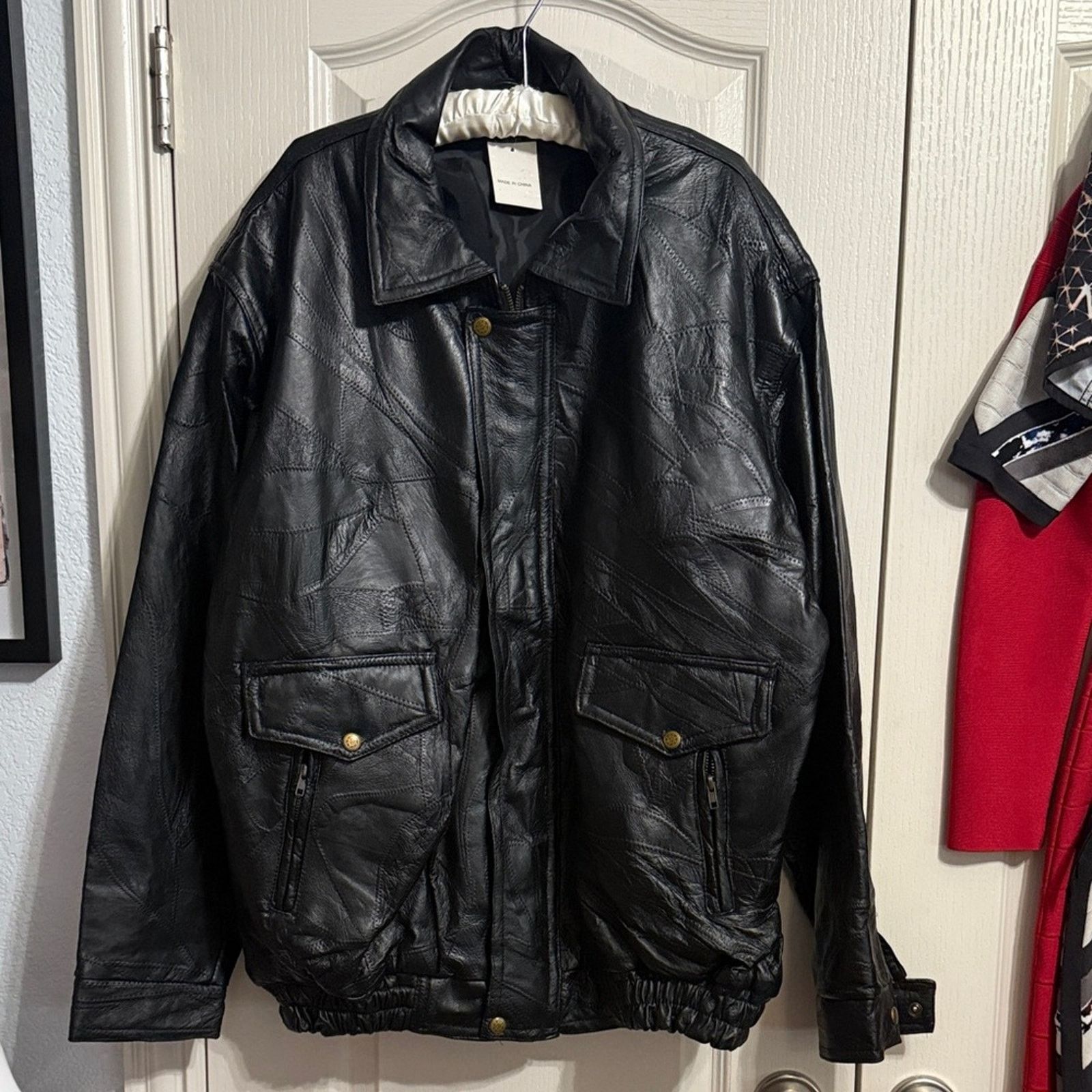Vintage Vintage 90s Black Leather Bomber Jacket US Navy Deadstock Size US XXL / EU 58 / 5 - 2 Thumbnail