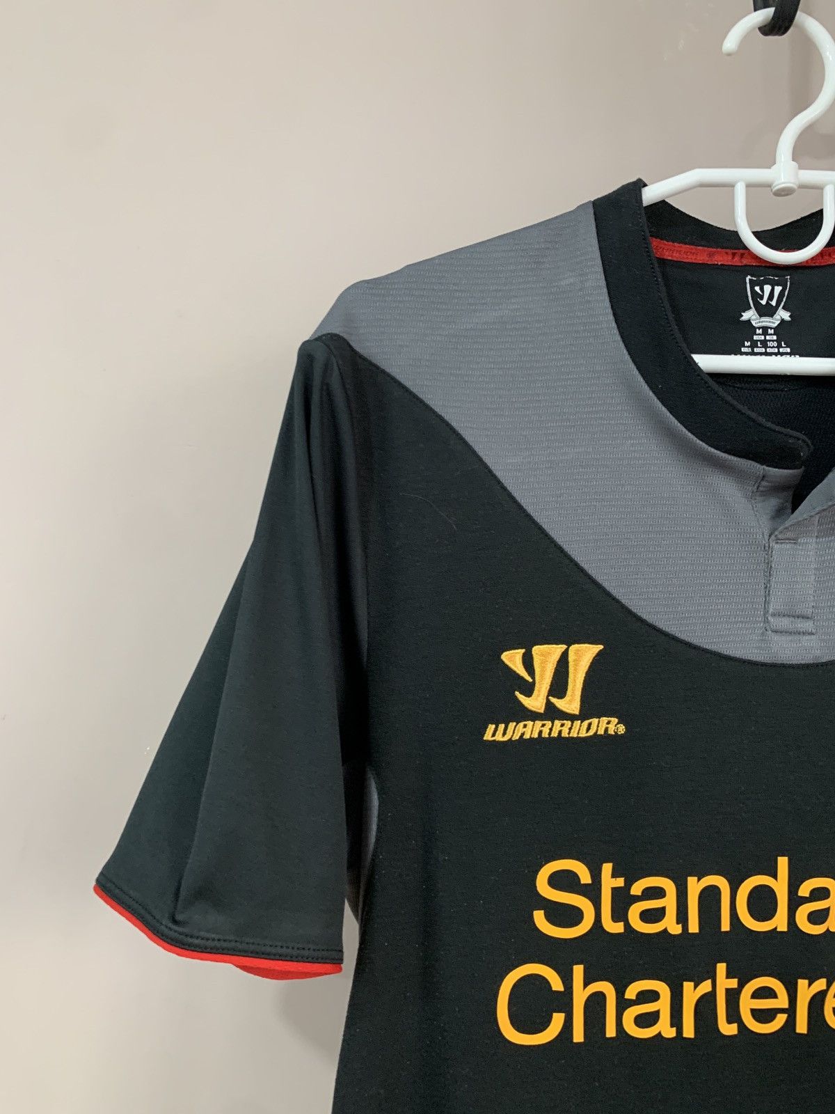 Warrior LIVERPOOL 2012 Away FOOTBALL SOCCER SHIRT JERSEY Warrior M Size US M / EU 48-50 / 2 - 3 Thumbnail