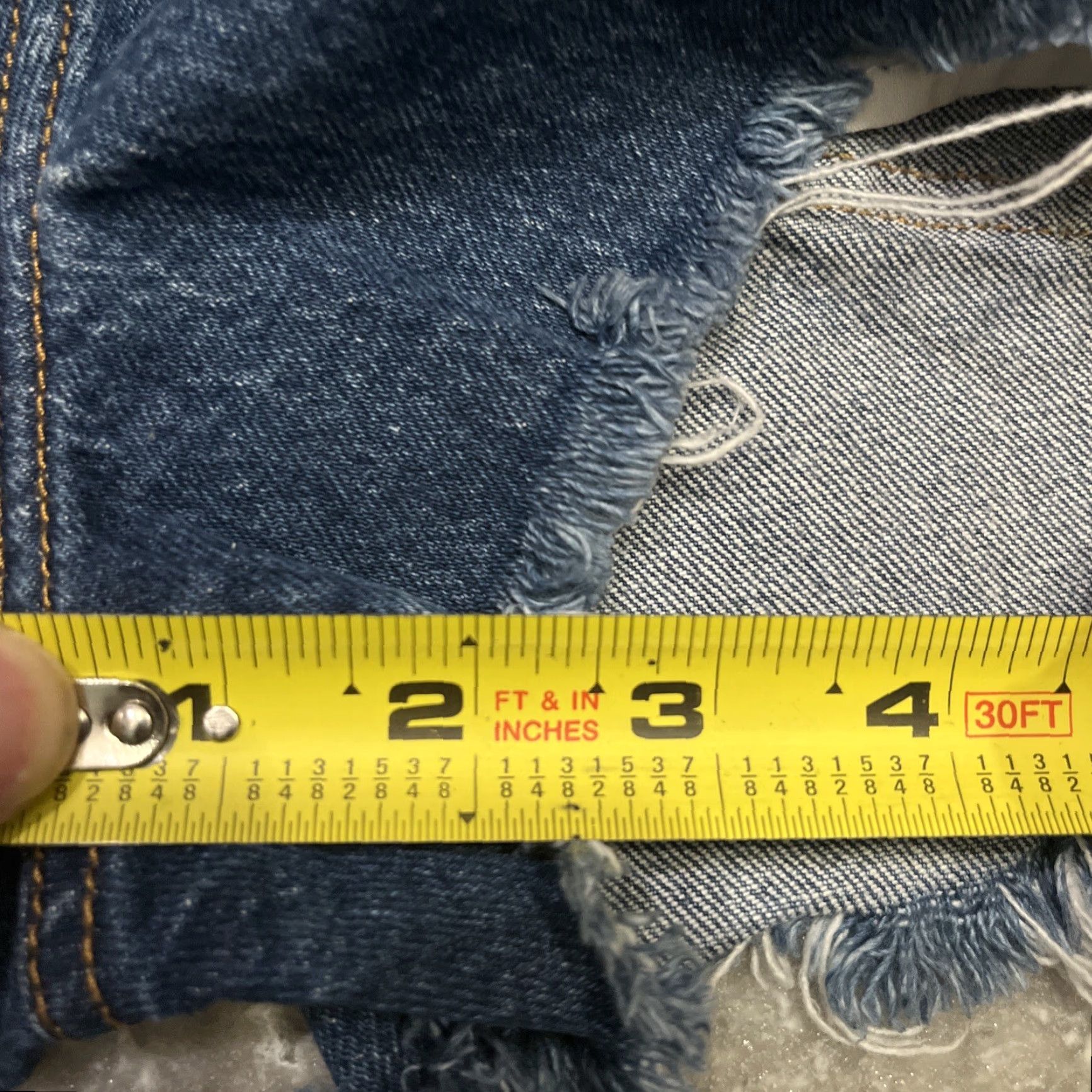 Levi's Levi's Premium Womens Ribcage Button Fly Cut Off Jean Shorts Size 28 Size 28" / US 6 / IT 42 - 4 Thumbnail