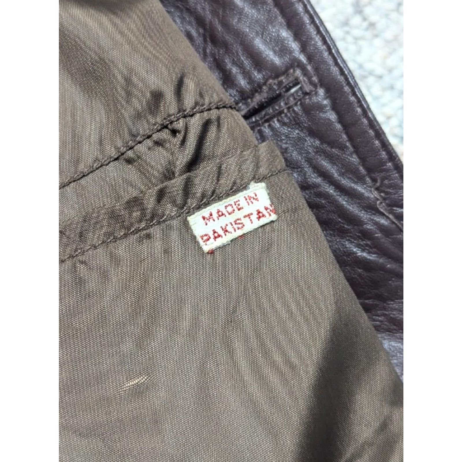 Vintage VINTAGE leather coat SHERLOCK style belted trenchcoat brown S Men Overcoat XS Brown 38 Chest 21" 32" 18" 26" Size US S / EU 44-46 / 1 - 6 Thumbnail