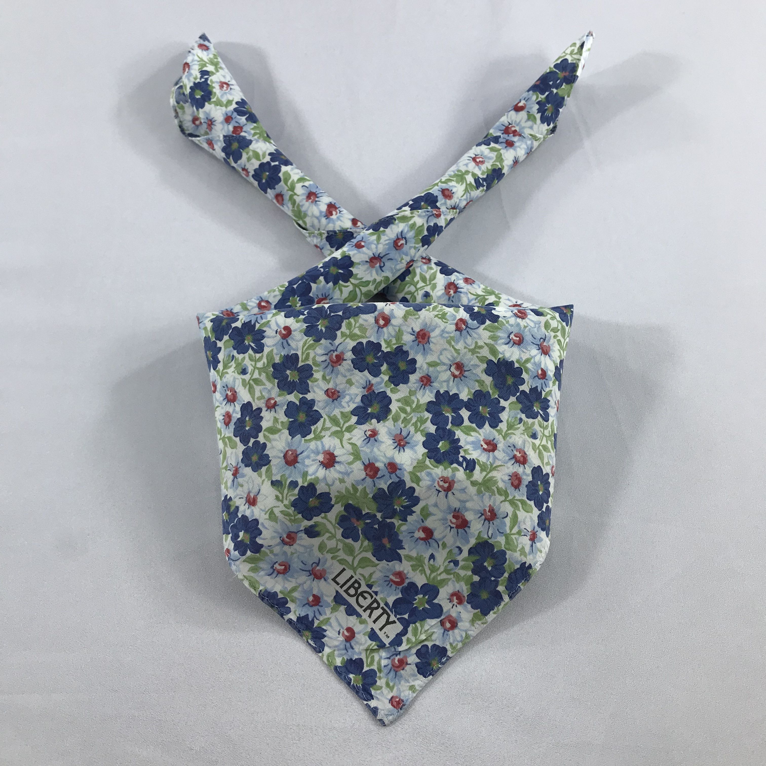 Liberty × Vintage Liberty Bandana / Handkerchief / Neckerchief - S2433 Size ONE SIZE - 3 Thumbnail