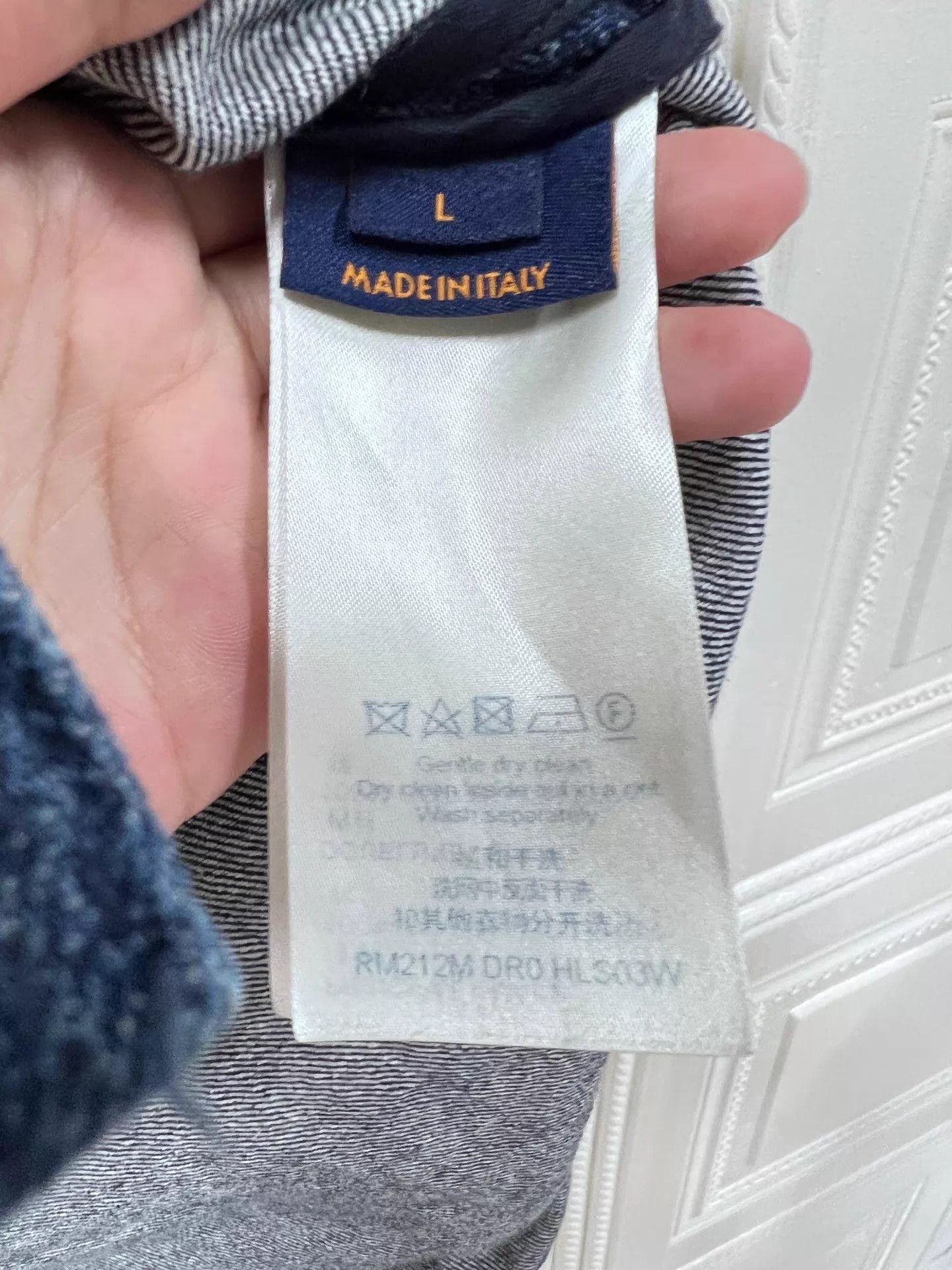 Louis Vuitton LV Men's Damier Navy Denim Short-Sleeve Shirt L 99 New Size US L / EU 52-54 / 3 - 5 Thumbnail