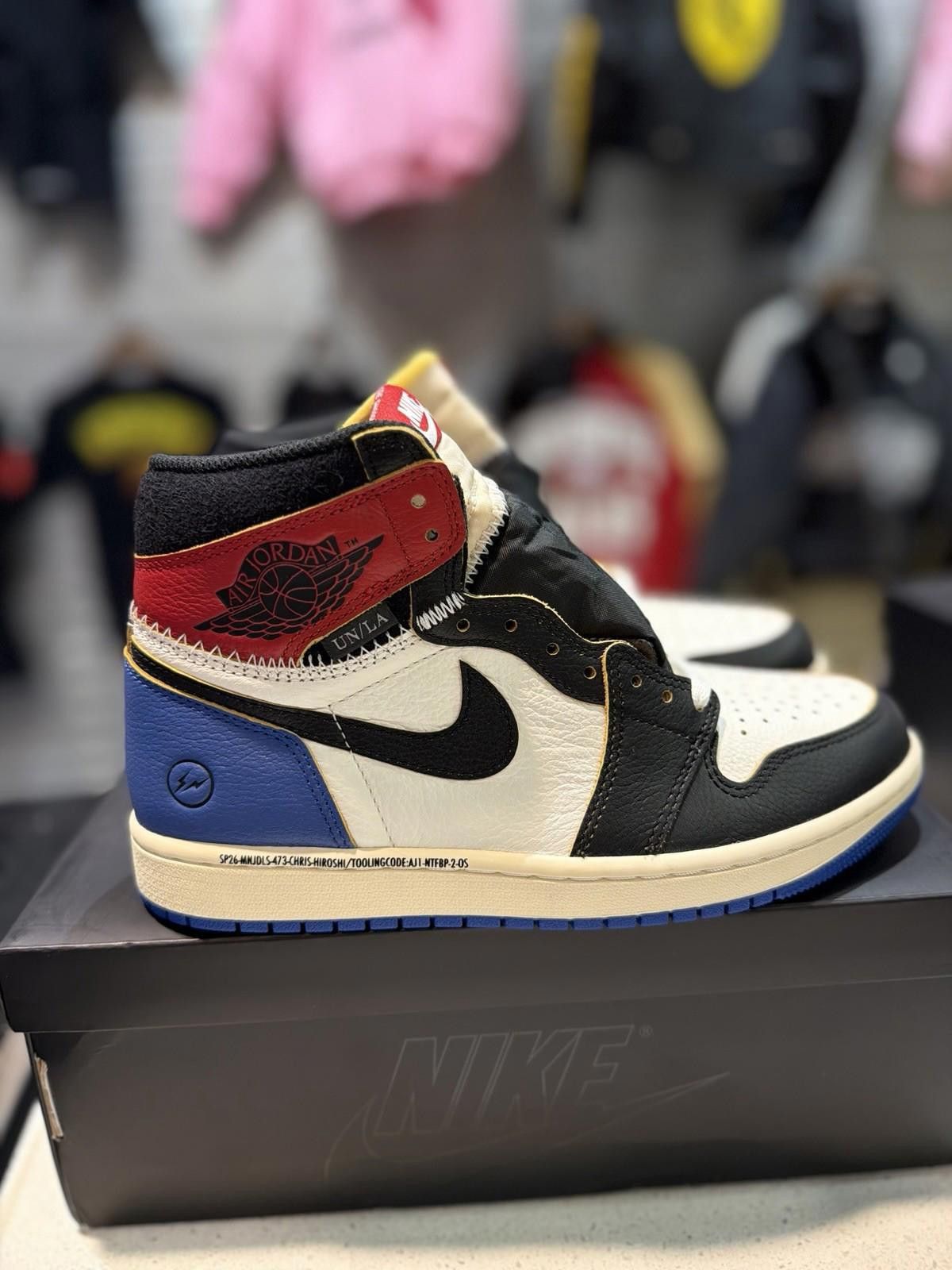 Jordan Brand Air Jordan 1 x Union x Fragment Black and Varsity Red (7.5) Size US 7.5 / EU 40-41 - 4 Thumbnail