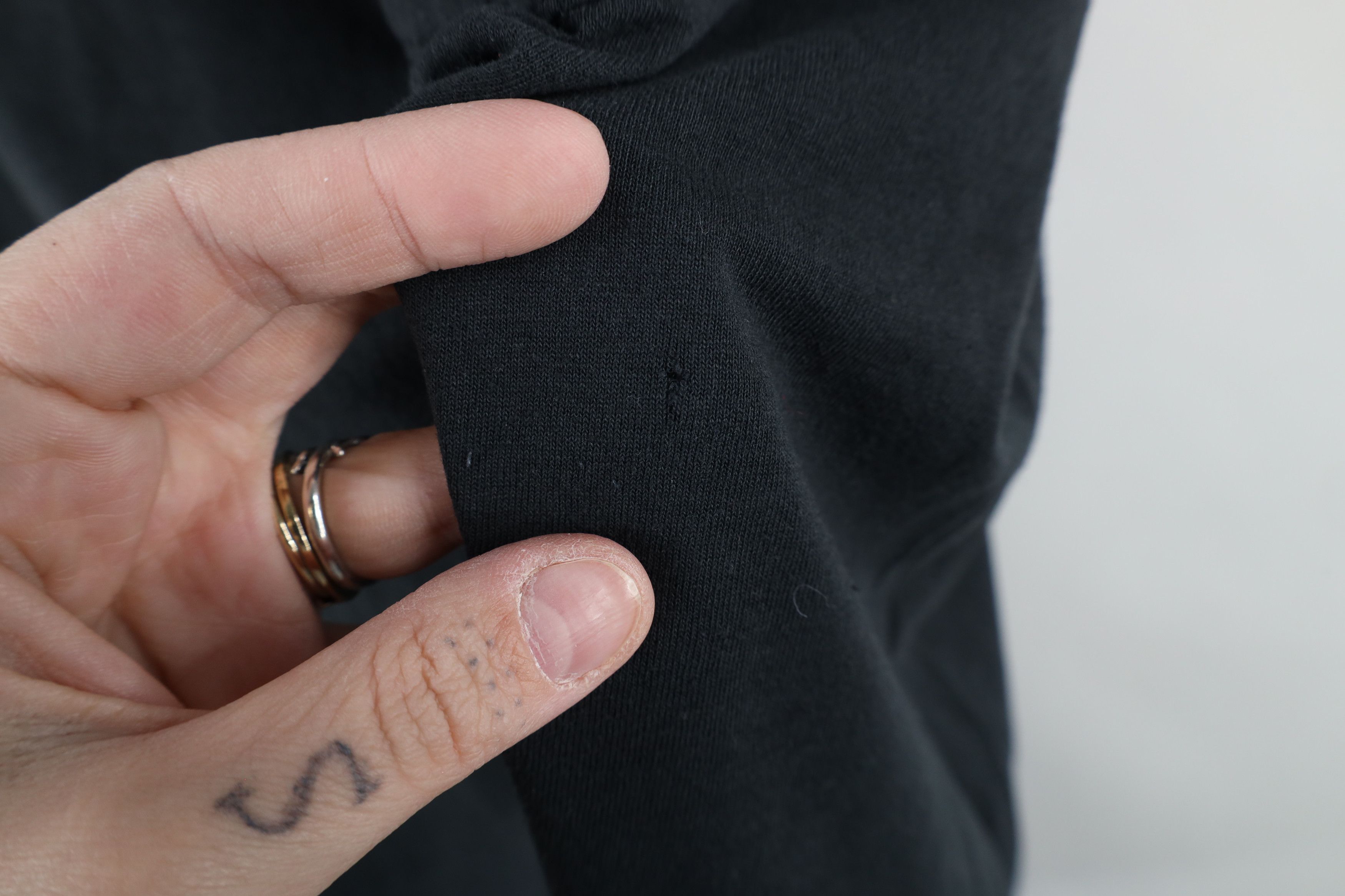 Vintage Vintage 90s Streetwear Blank Thin Pocket T-Shirt Black Size US M / EU 48-50 / 2 - 5 Thumbnail