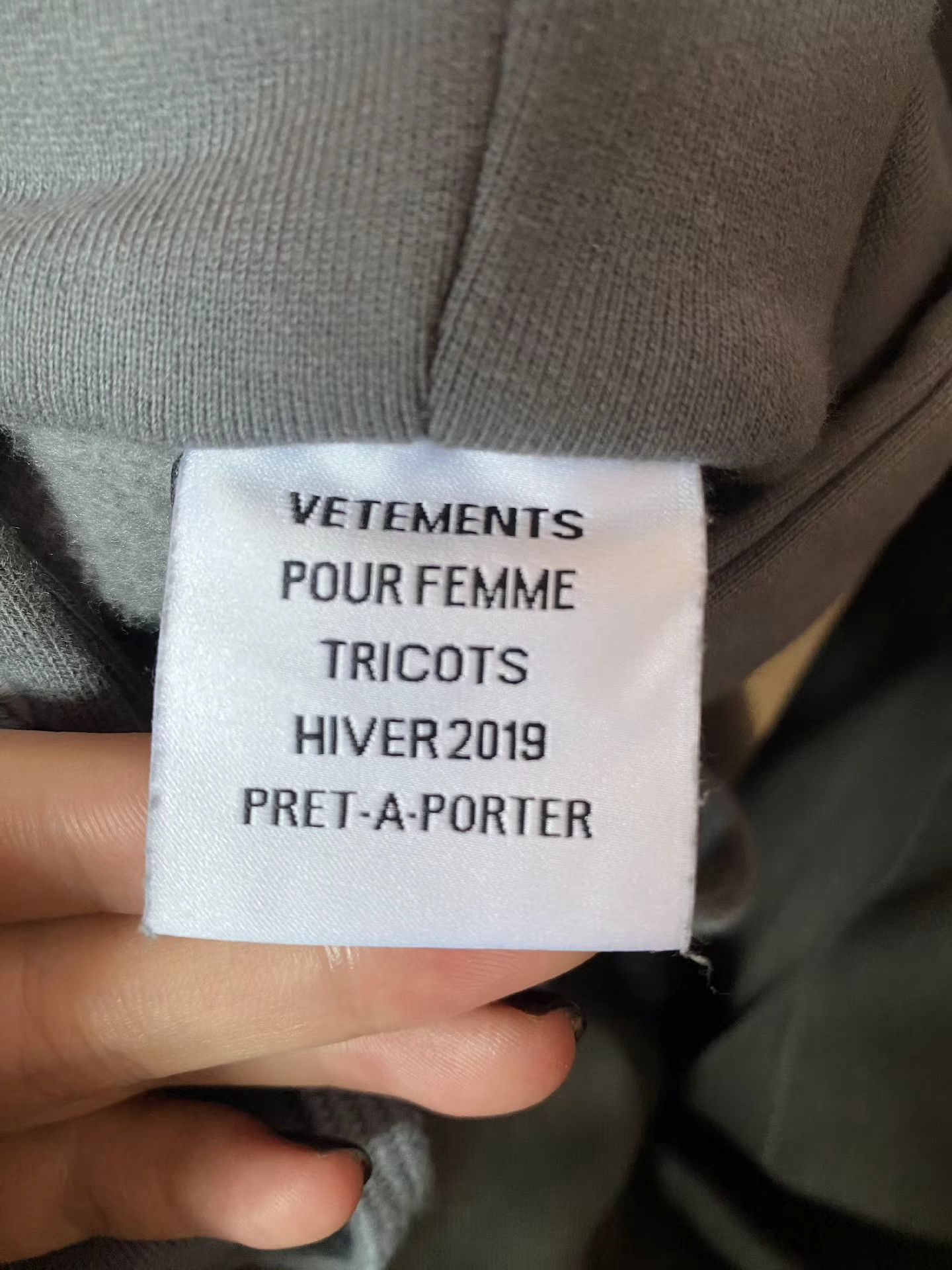 Vetements Vetements hug me Hoodie Size US XS / EU 42 / 0 - 6 Thumbnail