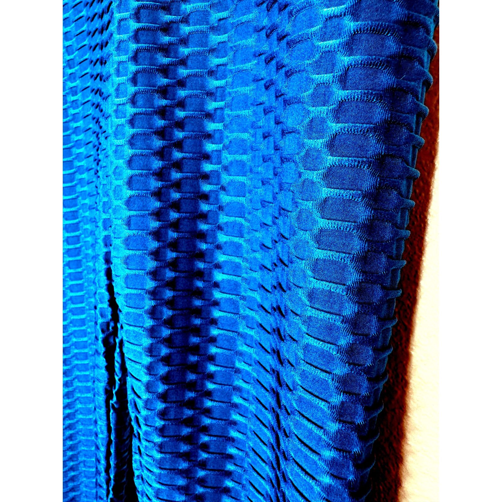 Other Dark Blue Embossed Scrunch Butt Yoga Pant Medium Size 30" / US 8 / IT 44 - 4 Thumbnail