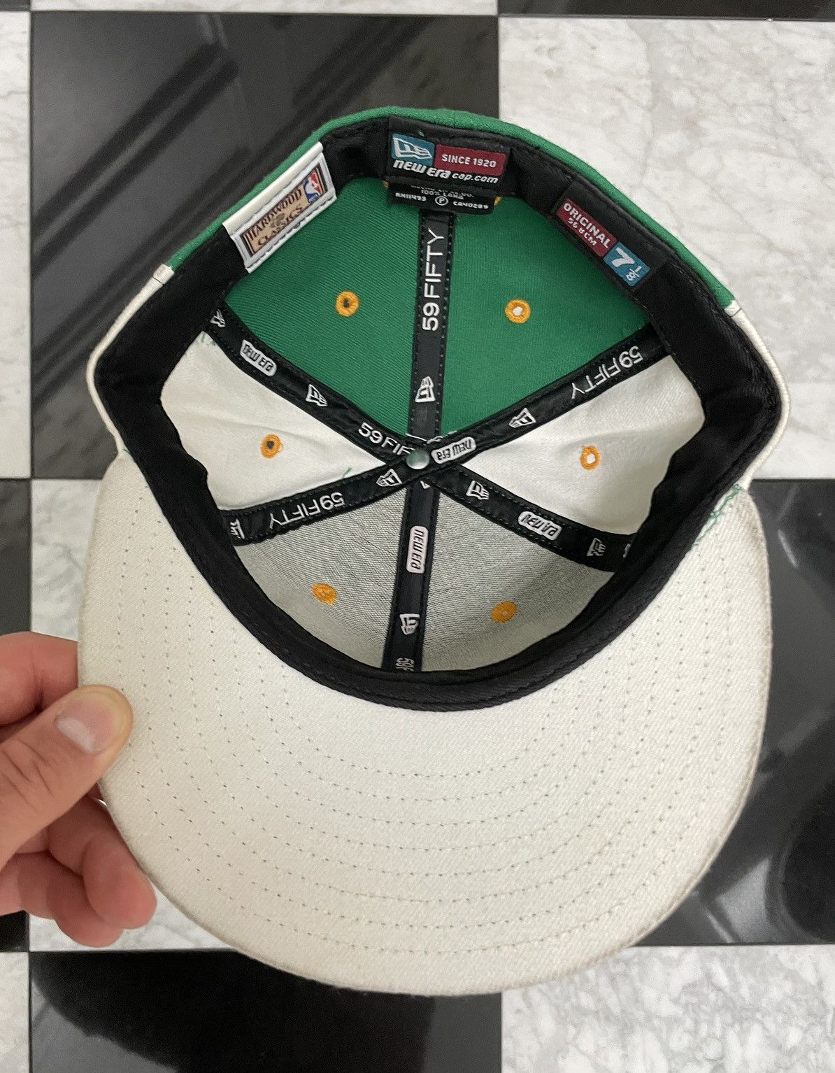 New Era 🔥 Vintage Celtics fitted 7 1/8 Size ONE SIZE - 6 Thumbnail