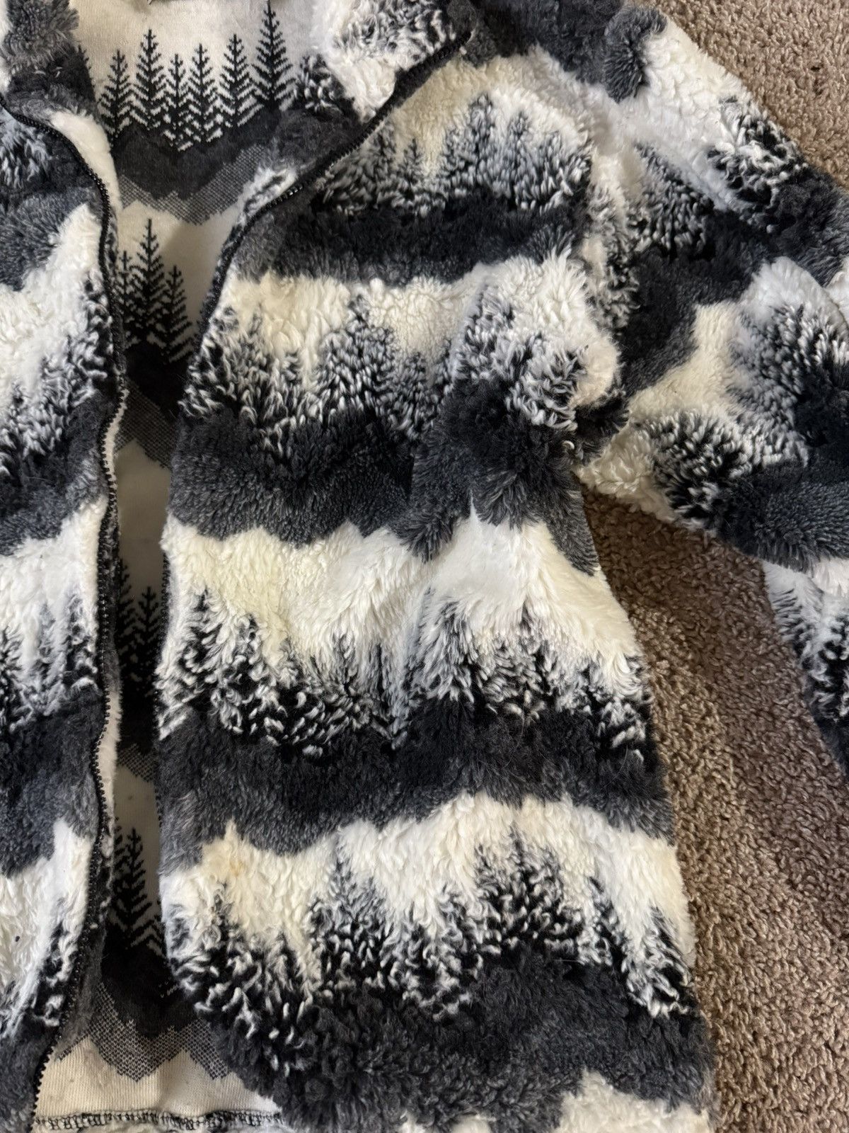 Other VINTAGE SHERPA WITH TREE DESIGN Size US M / EU 48-50 / 2 - 3 Thumbnail