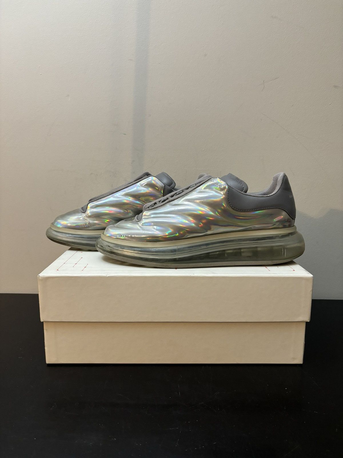 Alexander McQueen Alexander McQueen Oversized Gloss Sneakers Silver Clear Sole Size US 11 / EU 44 - 1 Thumbnail