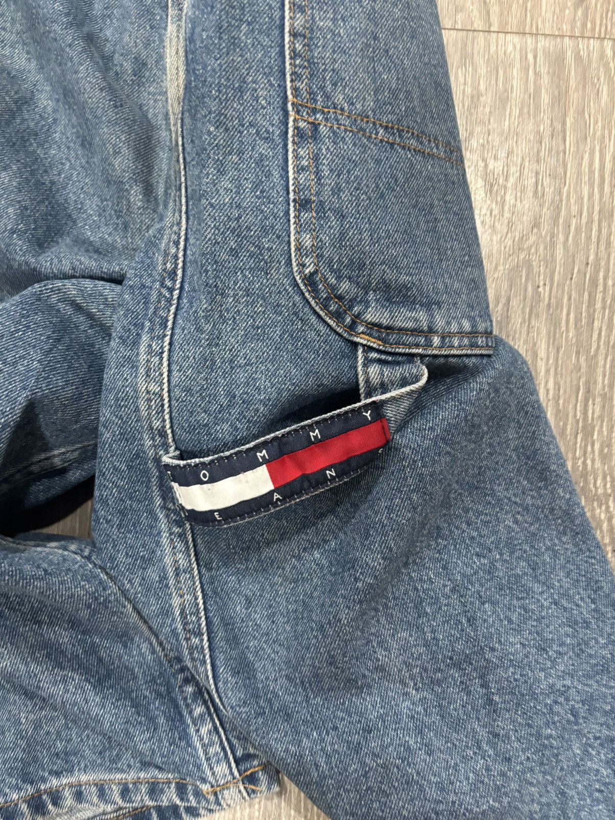 Tommy Hilfiger Vintage Tommy Hilfiger Jean Shorts Men’s Size 34 Y2K Size US 34 / EU 50 - 3 Thumbnail
