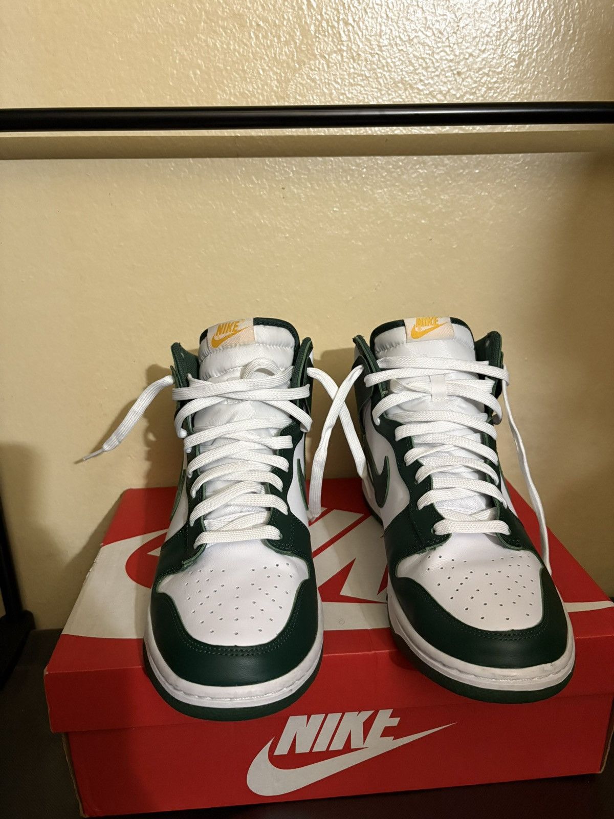 Nike Nike Dunk High “Australia” Size US 11 / EU 44 - 1 Thumbnail