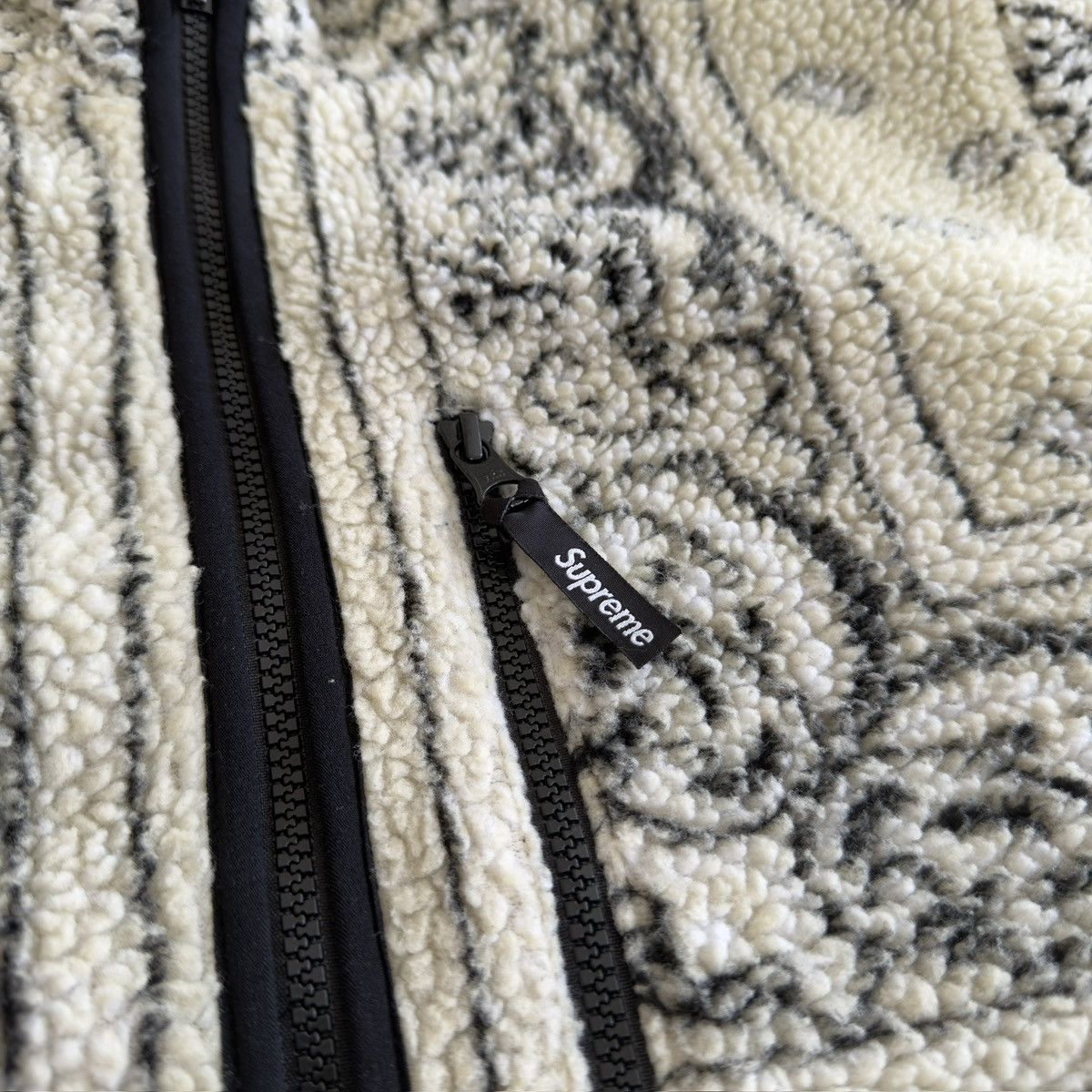 Supreme FW2019 Reversible Bandana Fleece Jacket Size US L / EU 52-54 / 3 - 4 Thumbnail