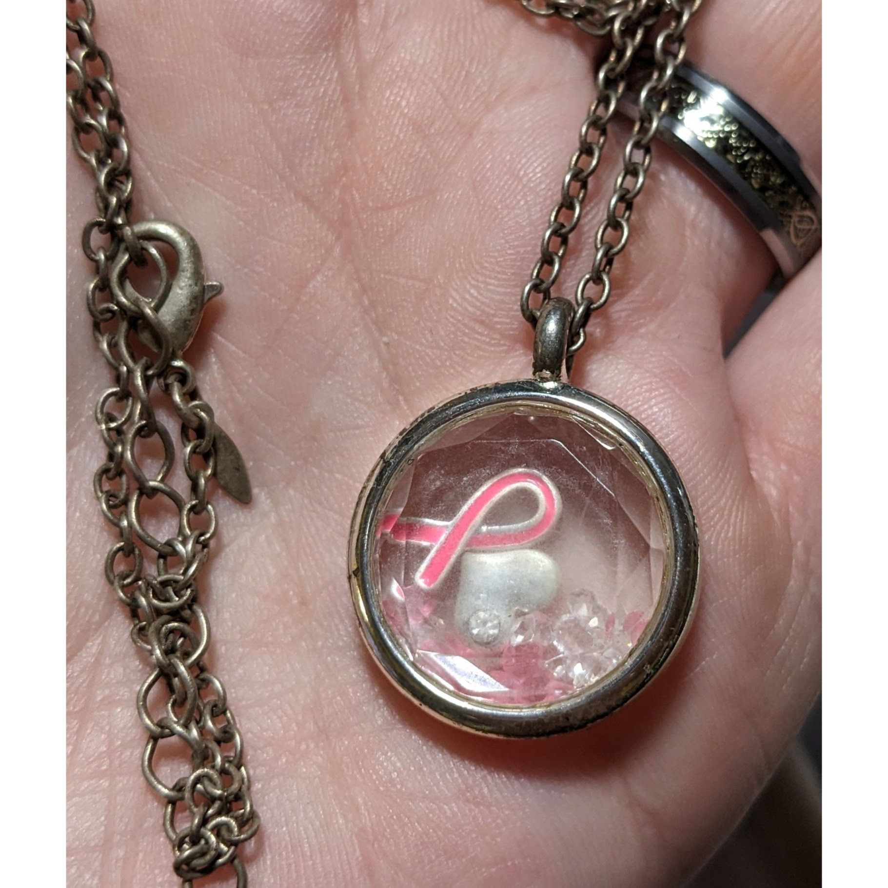 Other Avon Breast Cancer Awareness Floating Charm Locket Size ONE SIZE - 2 Thumbnail
